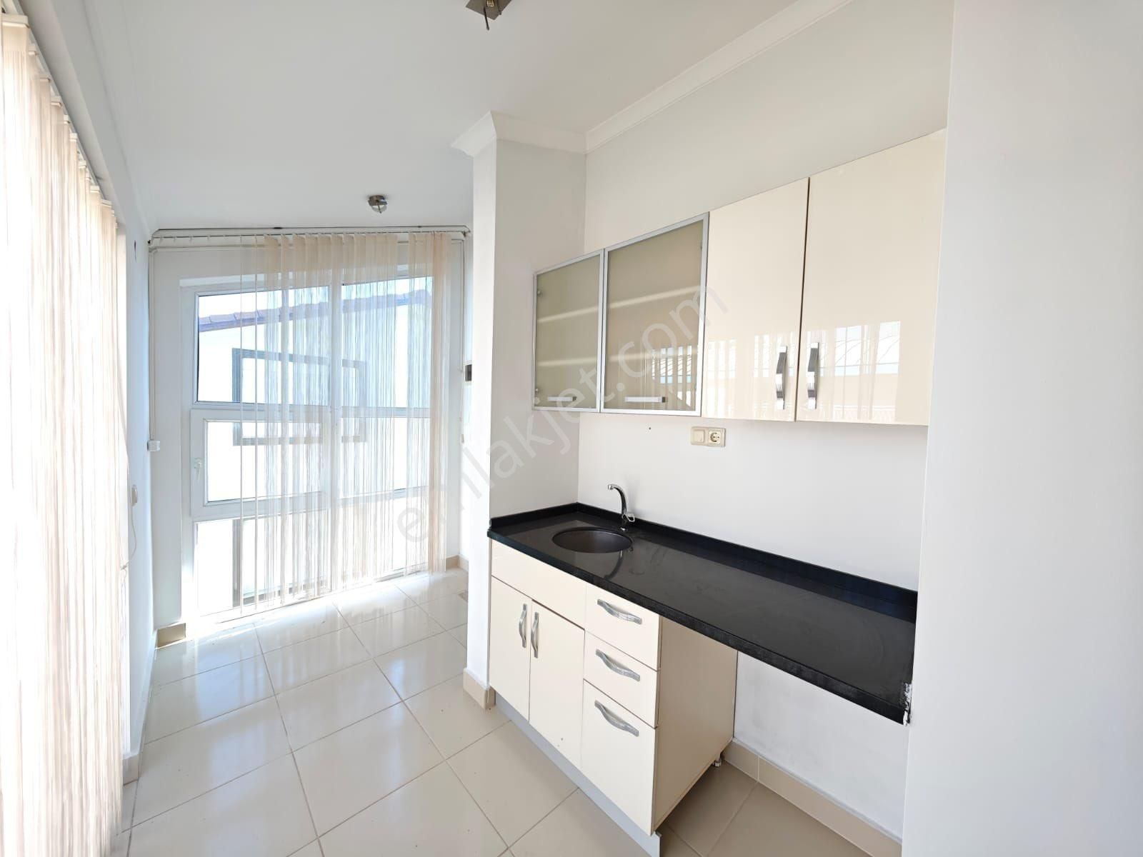 Belek’te Havuzlu Site İçerisinde Lüks Tripleks Villa - Görsel 26