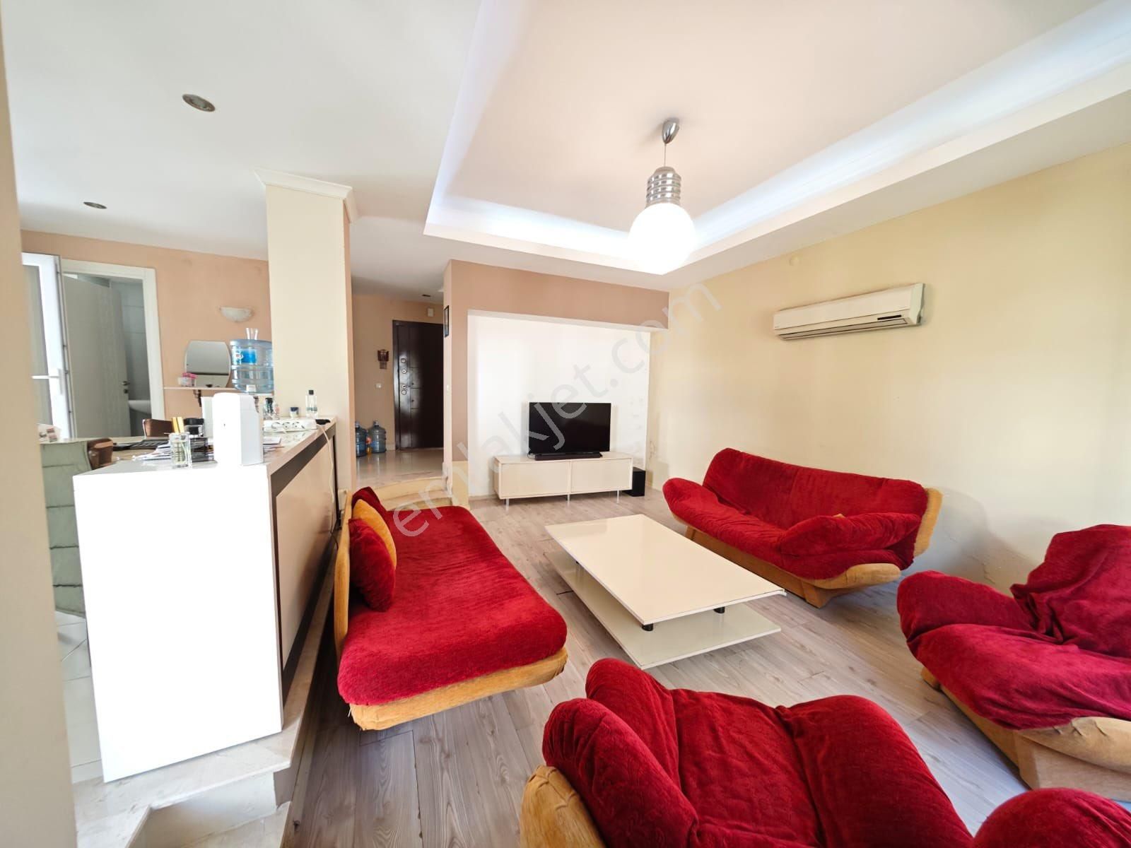 Belek’te Havuzlu Site İçerisinde Lüks Tripleks Villa - Görsel 8