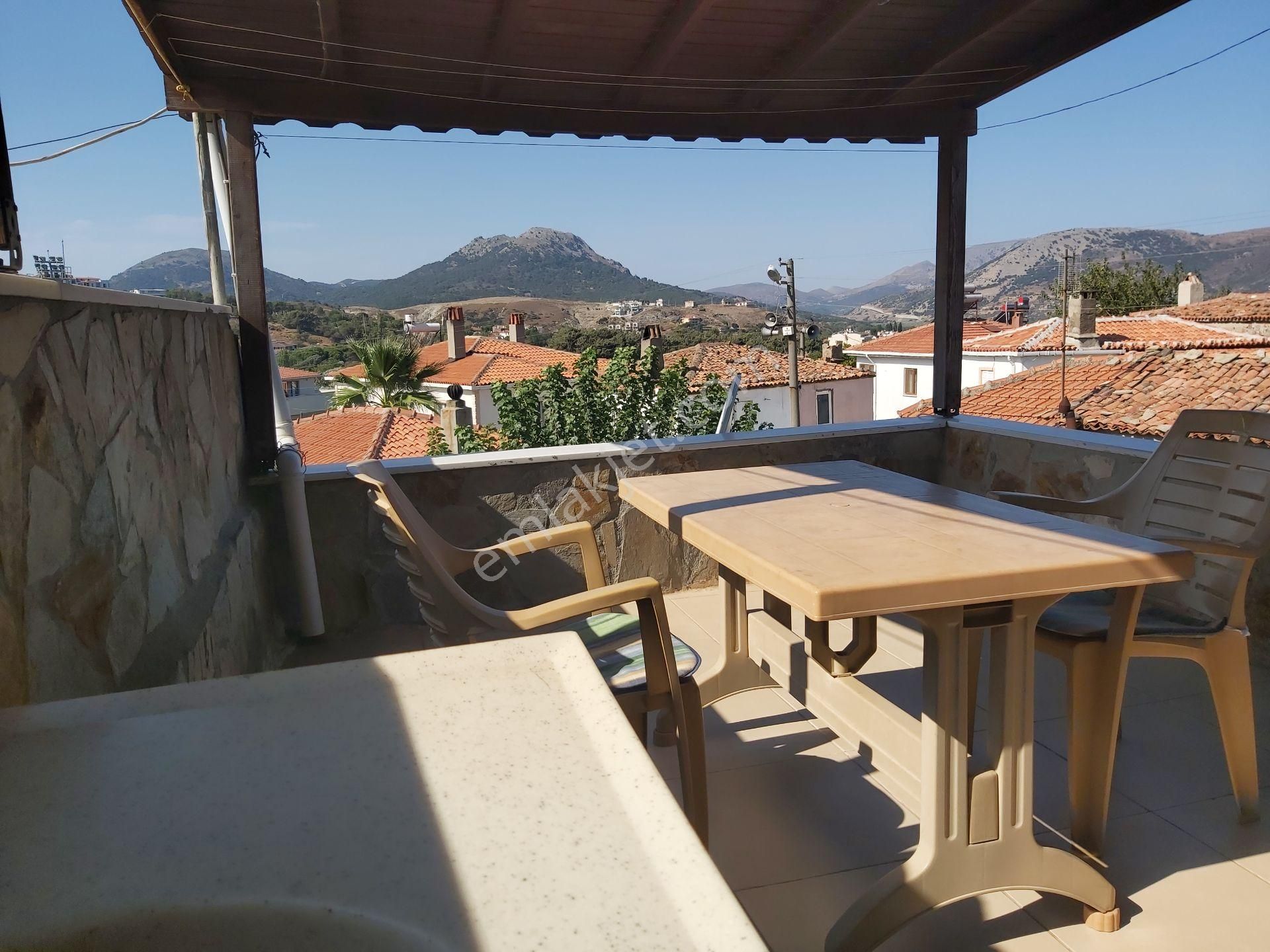 Gökçeada Merkezde Full Eşyalı Teraslı 3 Katlı Uzun Dönem Kiralık - Görsel 19