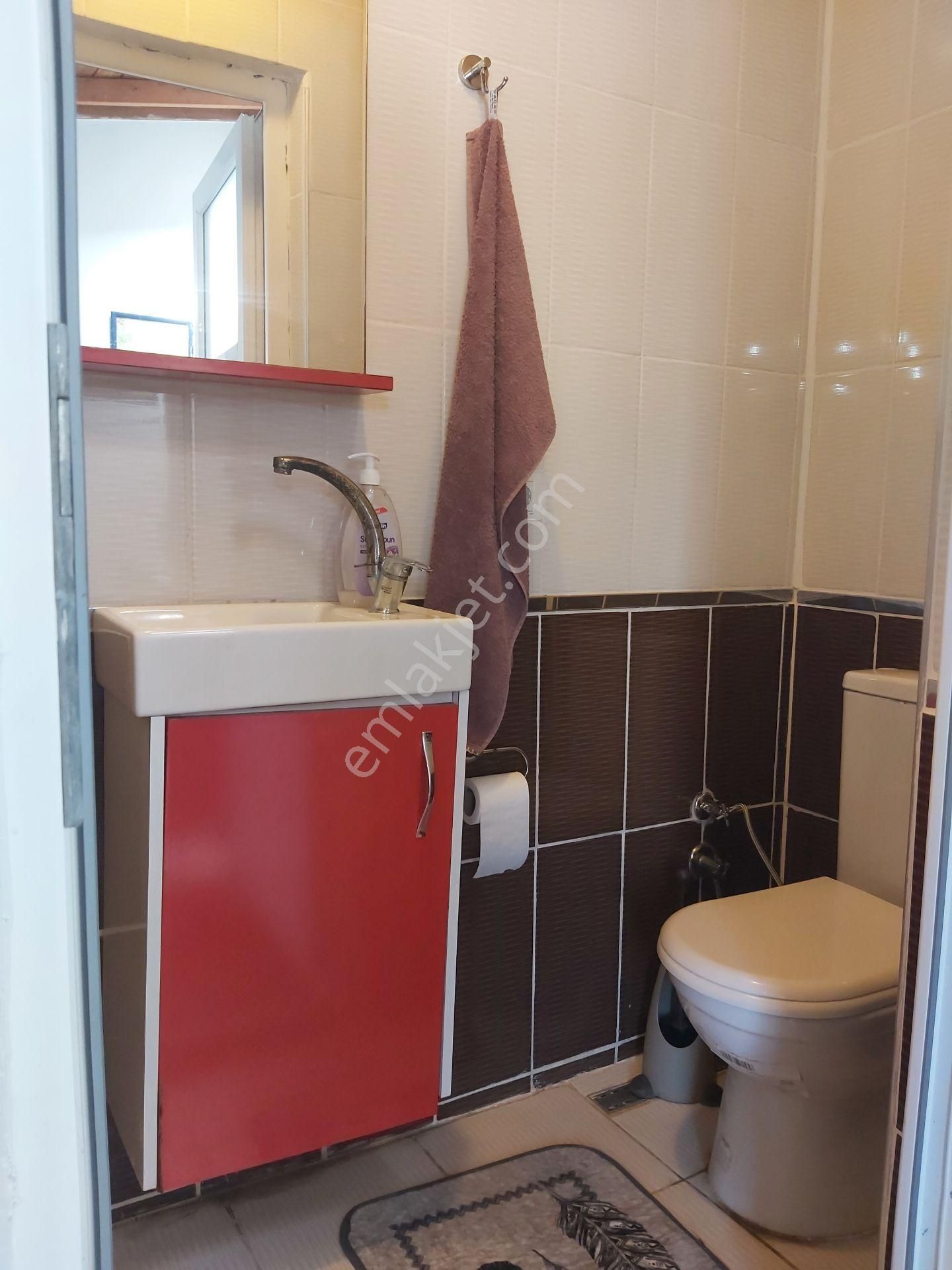 Gökçeada Merkezde Full Eşyalı Teraslı 3 Katlı Uzun Dönem Kiralık - Görsel 16