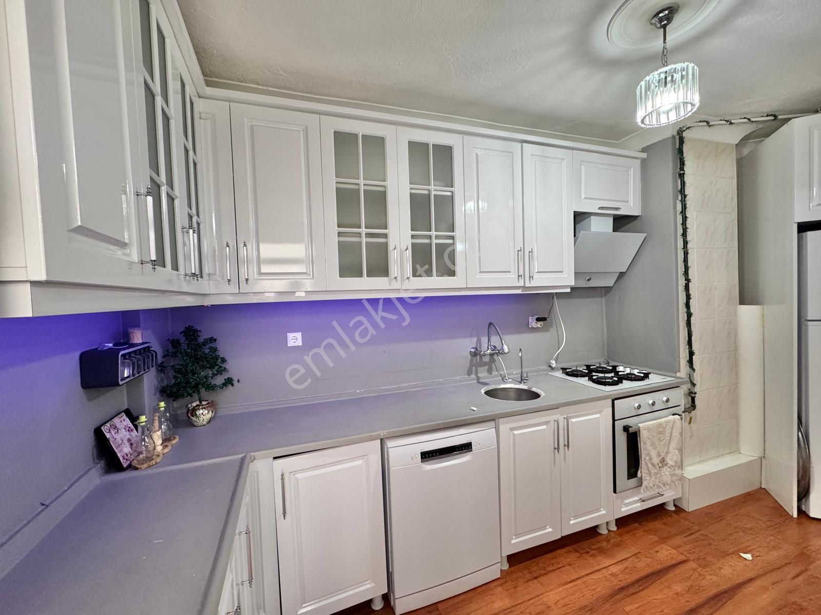 Kalecik Emlak'tan E.banyolu Çift Asansörlü 4+1dublex Teras Balkon - Görsel 2