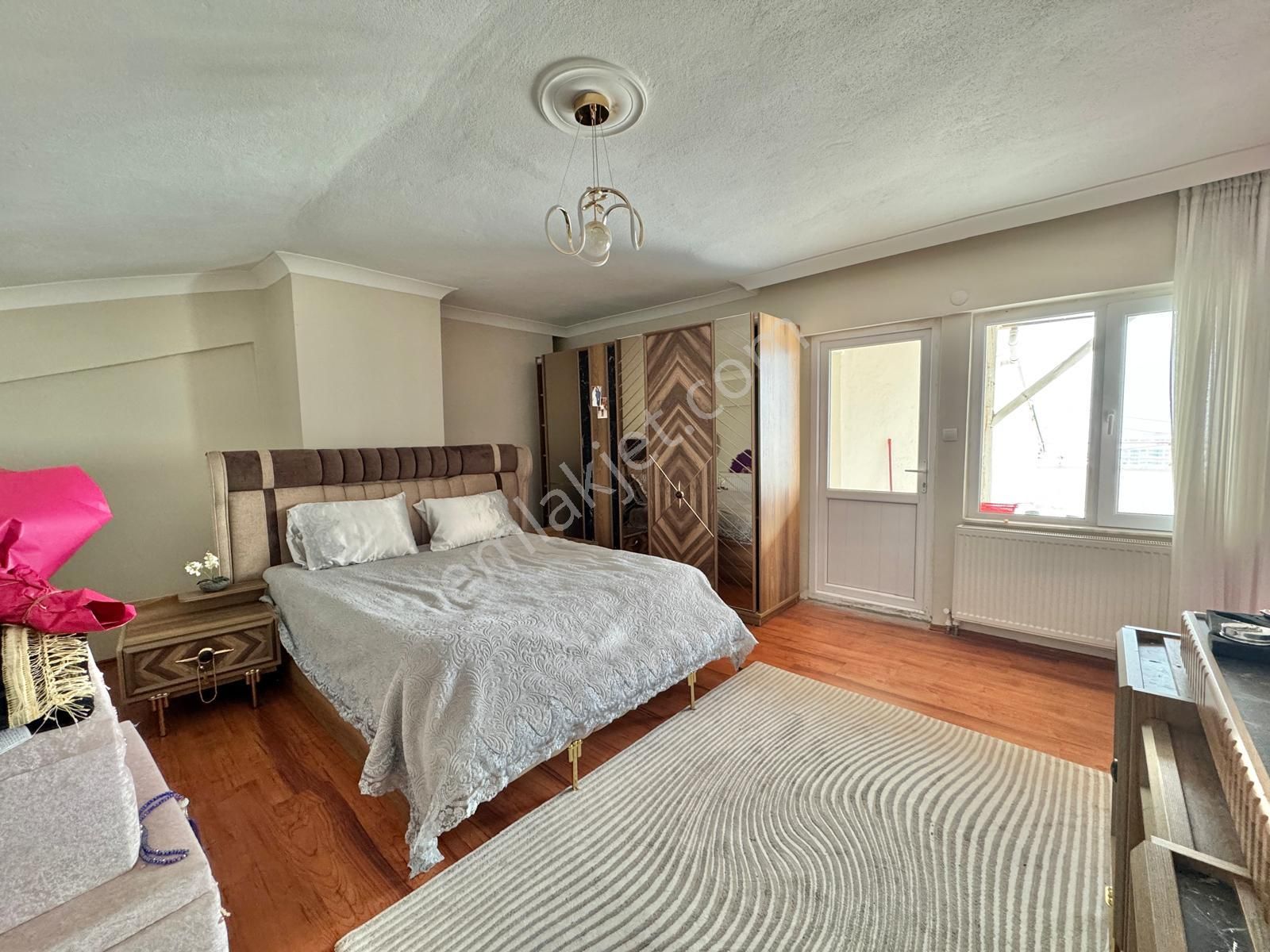 Kalecik Emlak'tan E.banyolu Çift Asansörlü 4+1dublex Teras Balkon - Görsel 12