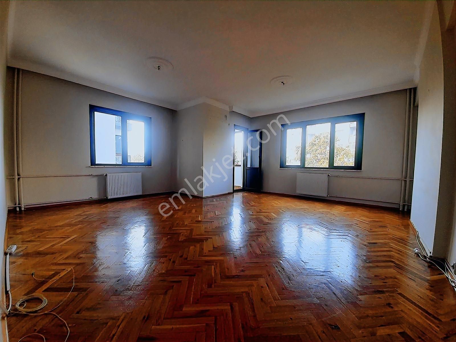 Kozyatağı Central Hospital Yakını 3+1 Kiralık Daire