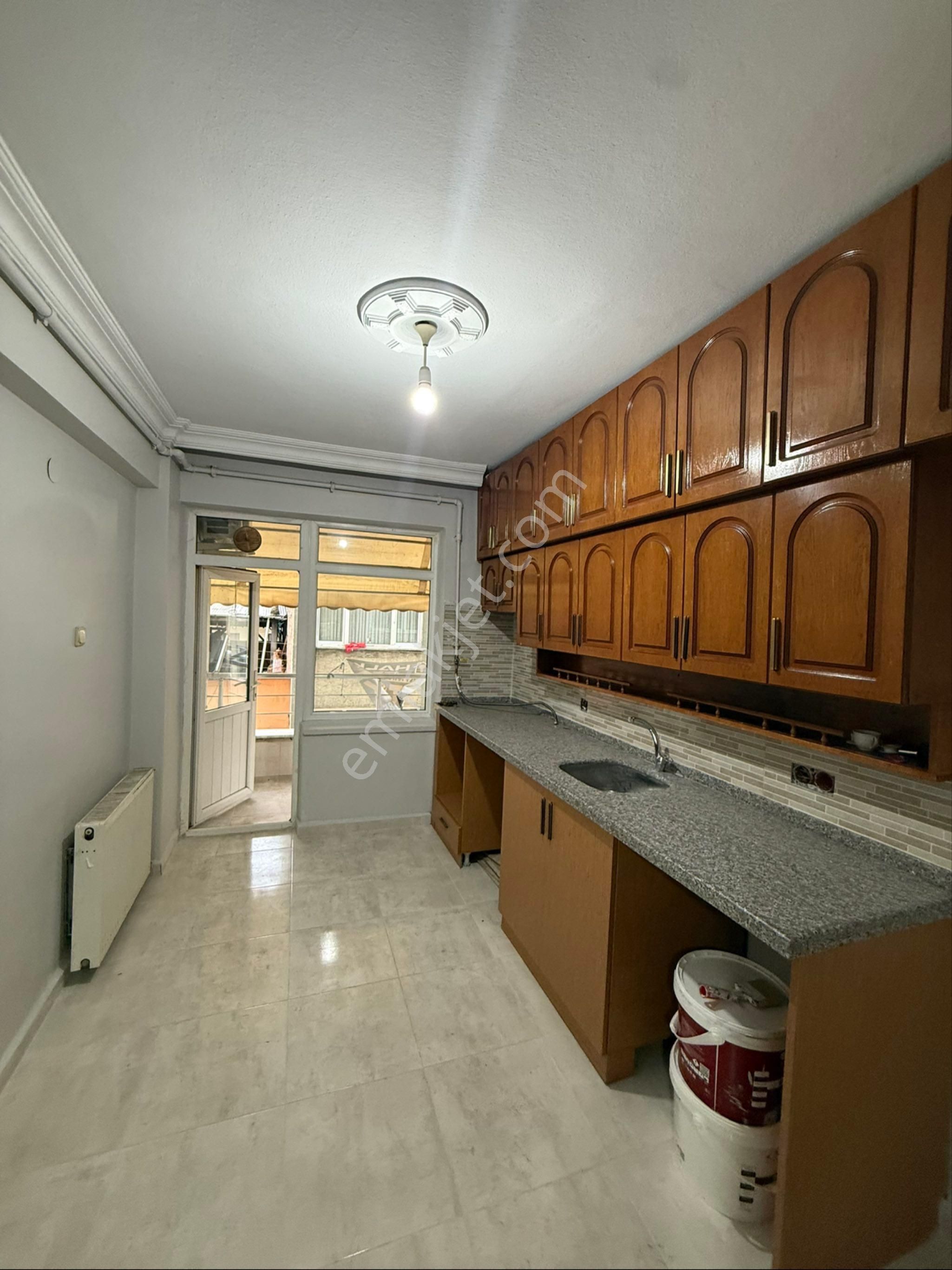 Rasathane Mahallesinde İci Temiz Satılık Daire - Görsel 18