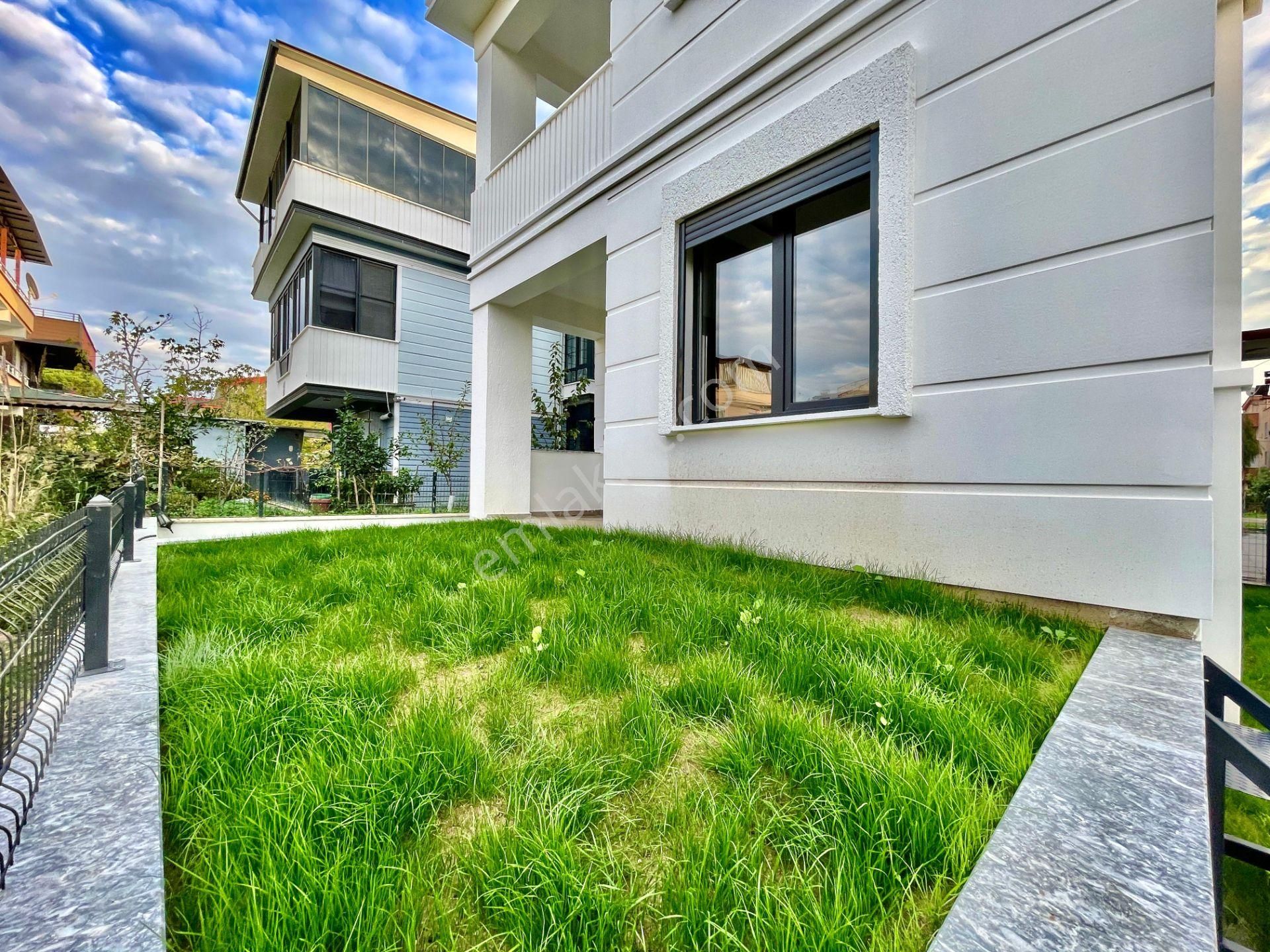 Berkay Demirel'den Akçayda Bahçe Kullanımlı Sıfır Lüks 2+1 Daire