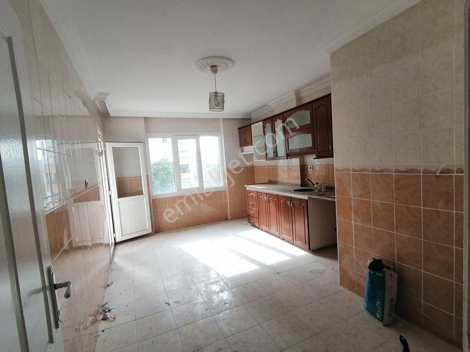 Turgut Özal Medline Hastanesi Karşısı Az Katlı Binada 3+1+klr+eb - Görsel 23