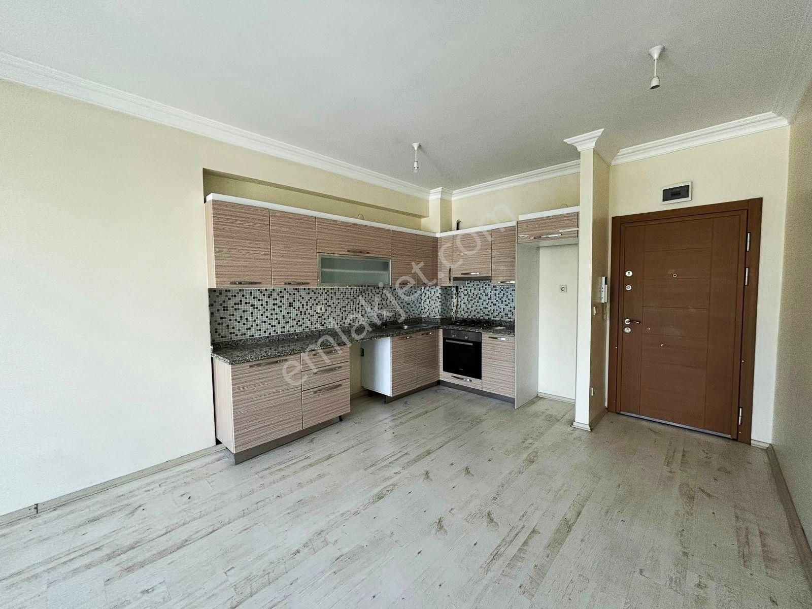 Mertcan Dan Güvenlikli-havuzlu Site İçi Ankastreli 1+1 Arakat Fırsat Kiralık - Görsel 4