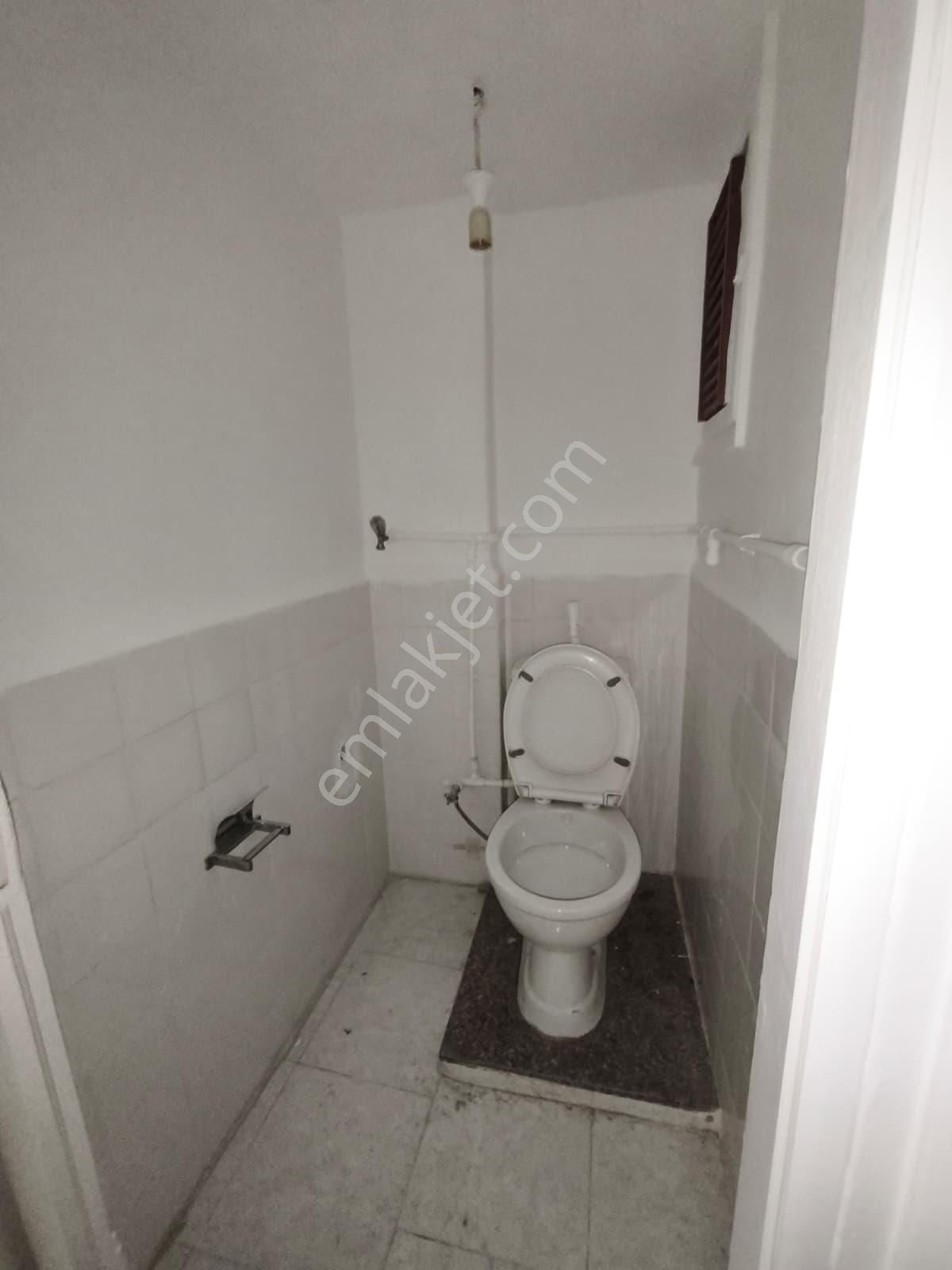 Eyüp Nişancı Mh.metrobüse 2dk , 2+1 , 85m2 , Kredili , Bahçe Katı ( Arka Cephe ) - Görsel 25