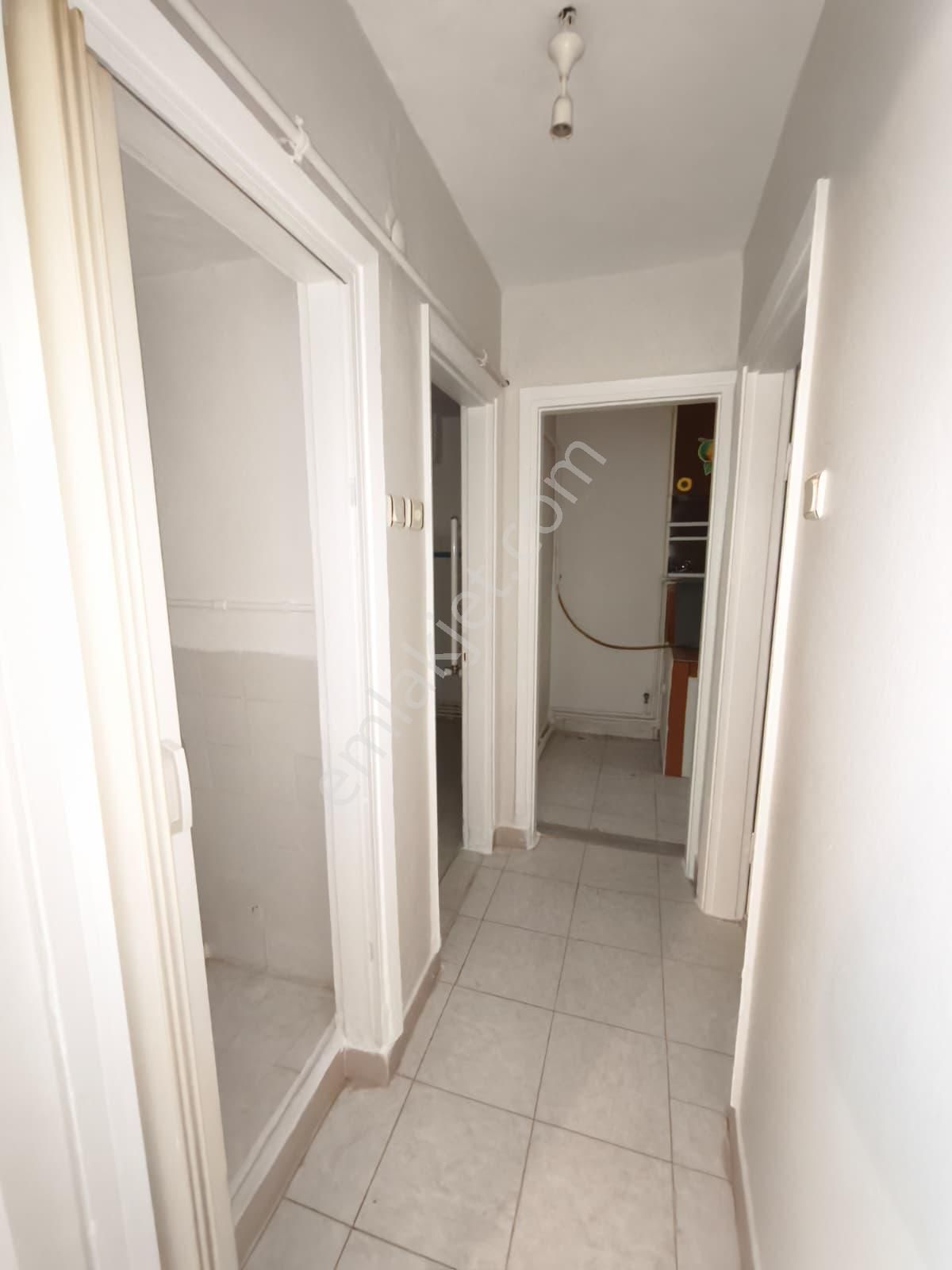 Eyüp Nişancı Mh.metrobüse 2dk , 2+1 , 85m2 , Kredili , Bahçe Katı ( Arka Cephe ) - Görsel 13