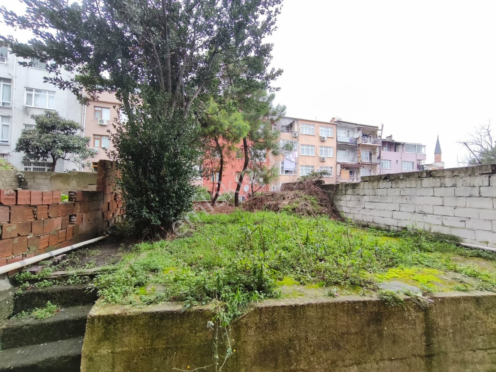 Eyüp Nişancı Mh.metrobüse 2dk , 2+1 , 85m2 , Kredili , Bahçe Katı ( Arka Cephe ) - Görsel 8