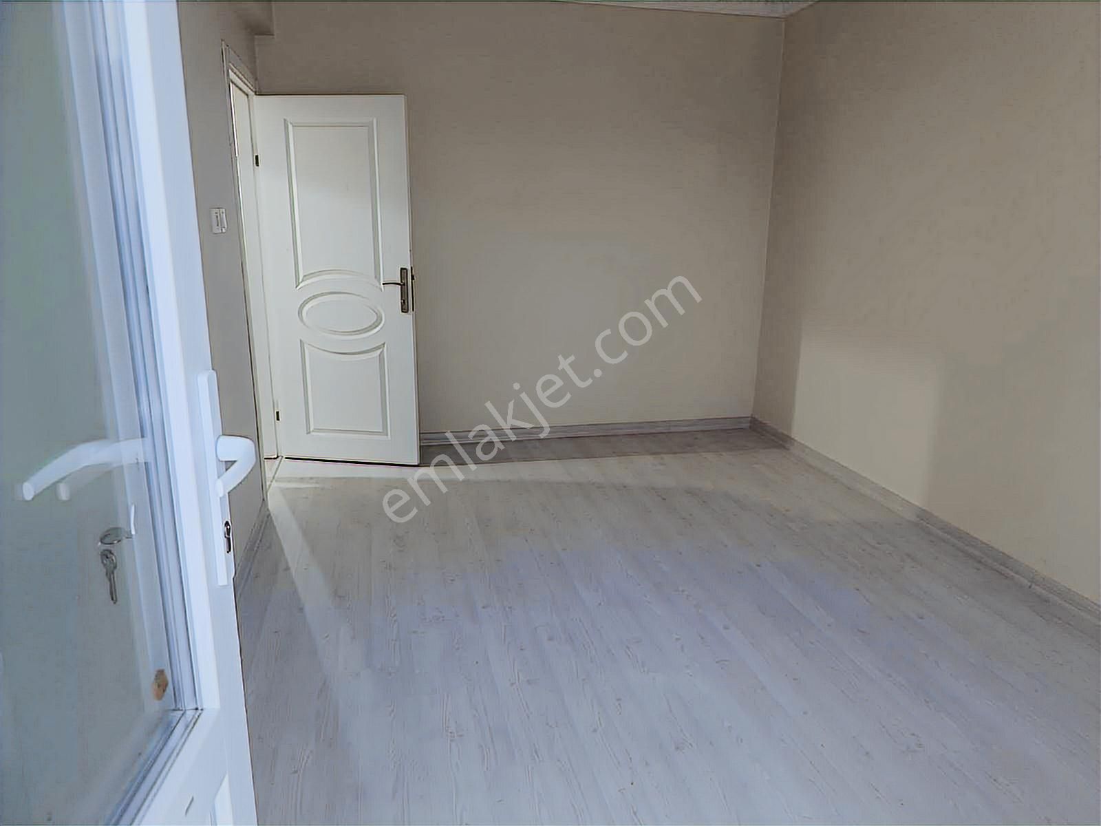 Gaziosmanpaşa Küçükköy'de 2+1 Kiralık Yenilenmiş Daire - Görsel 14