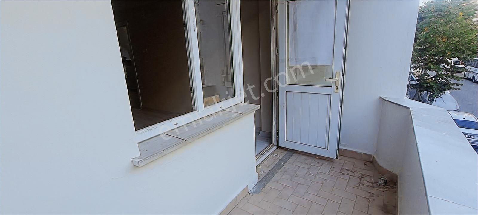 Gaziosmanpaşa Küçükköy'de 2+1 Kiralık Yenilenmiş Daire - Görsel 17