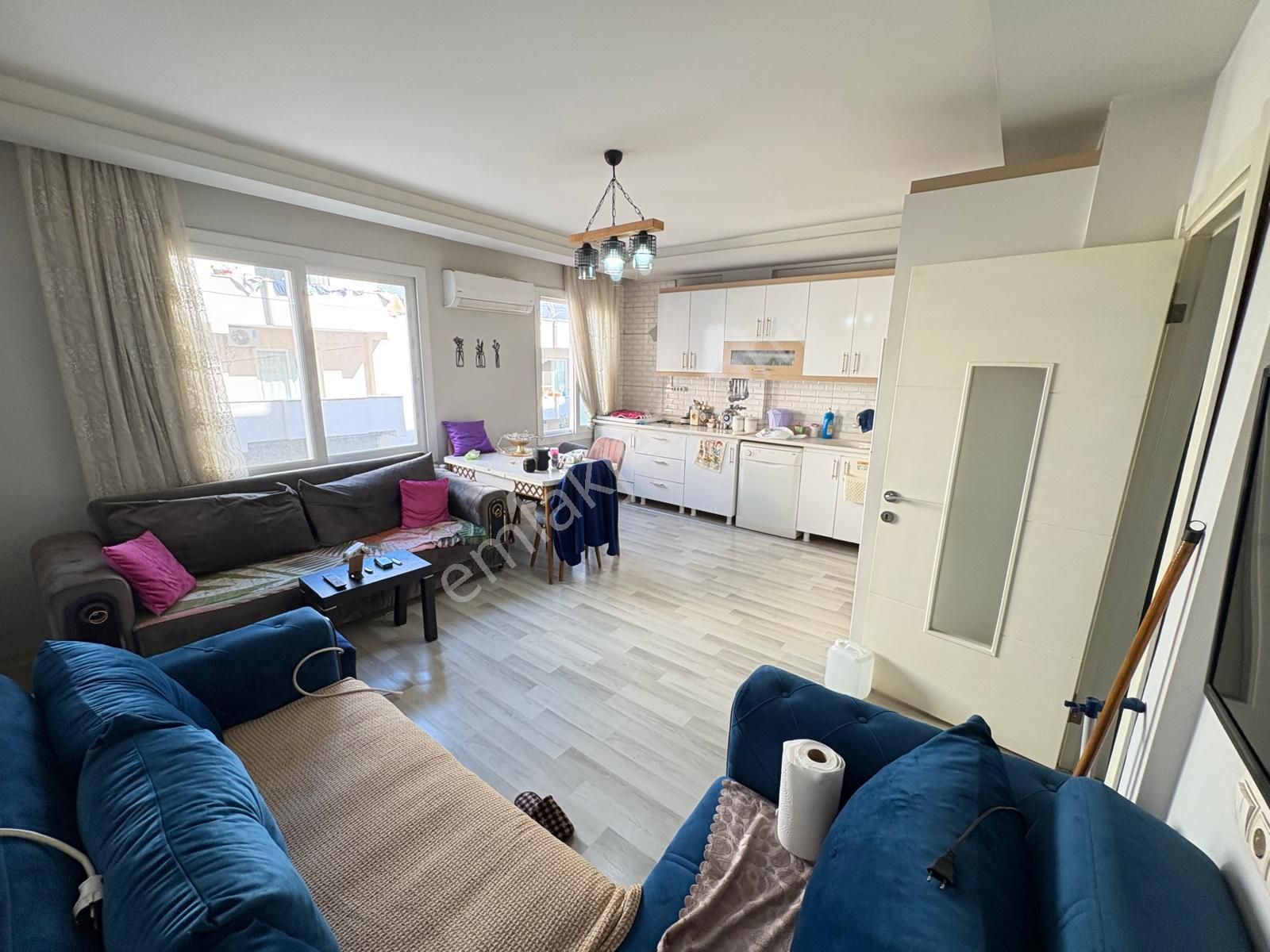 Prestij'den Sağlık'ta Asansörlü Geniş Oturumlu 2+1 Daire - Görsel 4