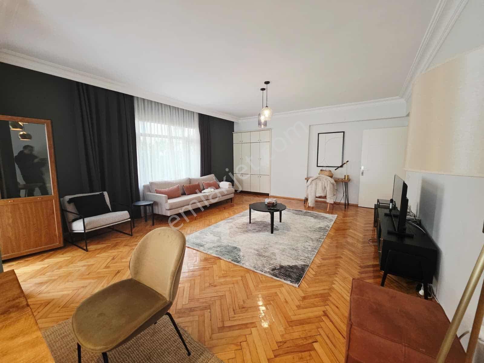 Nisbetiye Engin Sitesi Full Eşyalı 3+1 Kiralık Daire