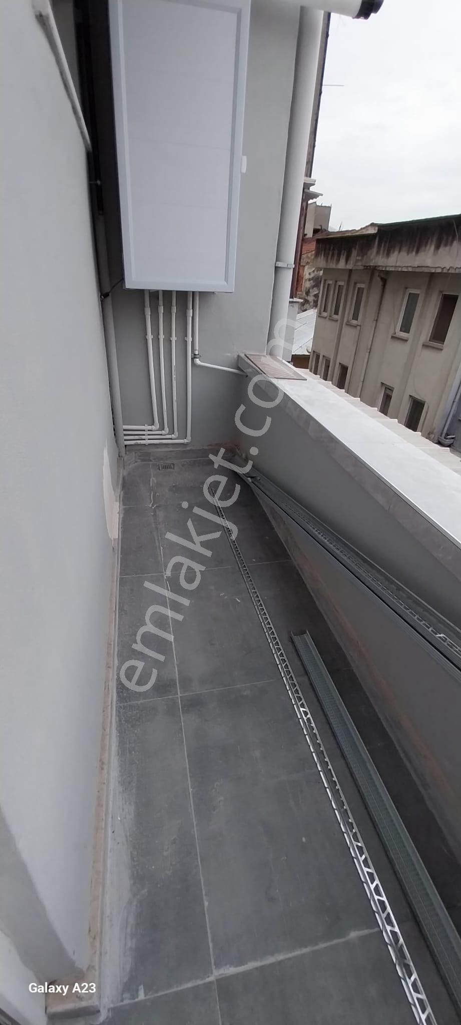 Yeşilde 1+1 Bakımlı Lüks Daire - Görsel 16