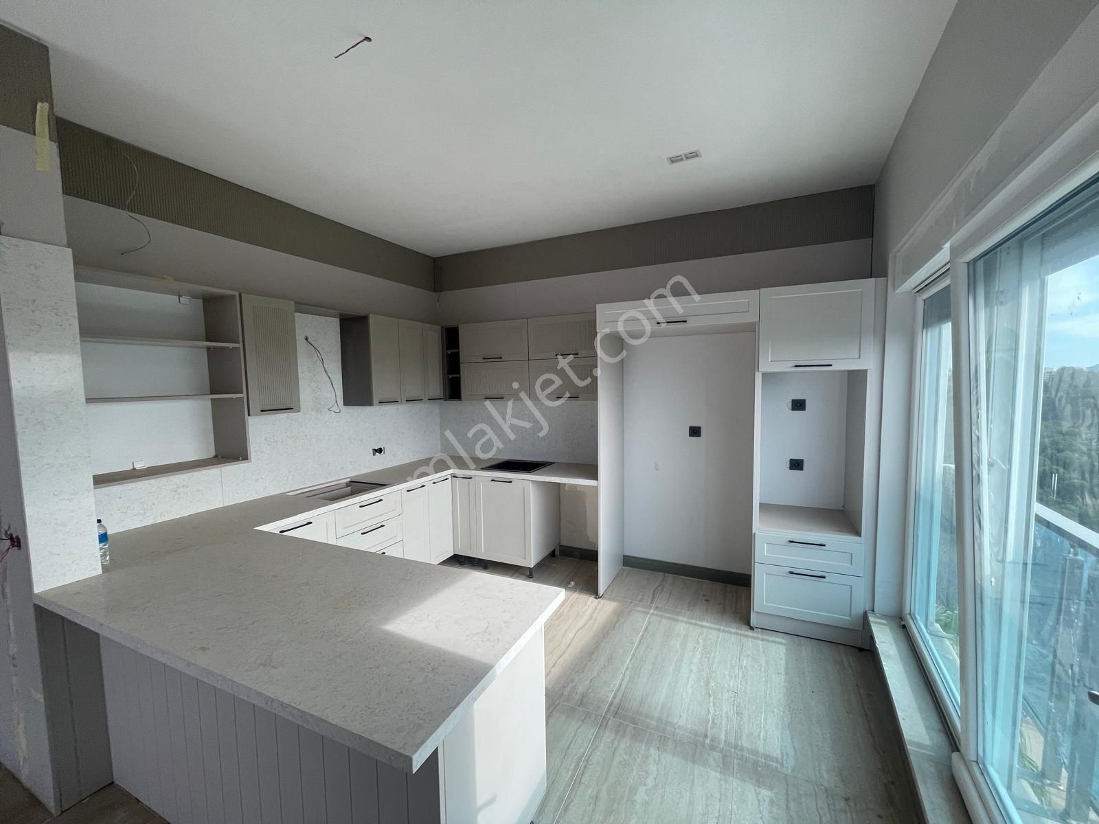 Konyaaltı Lüx Site İçerinsde Satılık 3+1 Daire - Görsel 15