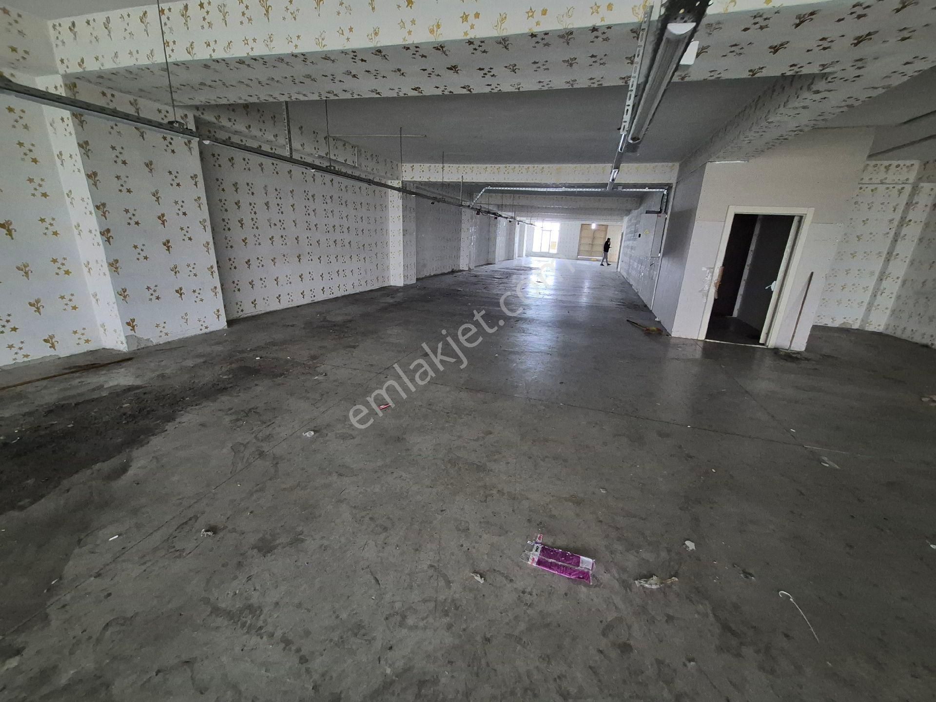 Sultangazi Bölgesinde Malkoçoğlu Tramvay Caddesinde 480m² - Görsel 3