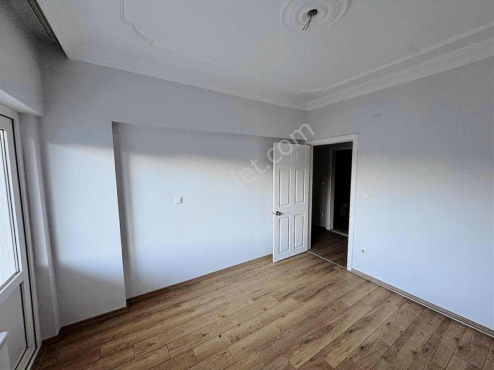 Aile Binasında 3+1 Kat Mülkiyetli 130 M2 Daire !!! - Görsel 5