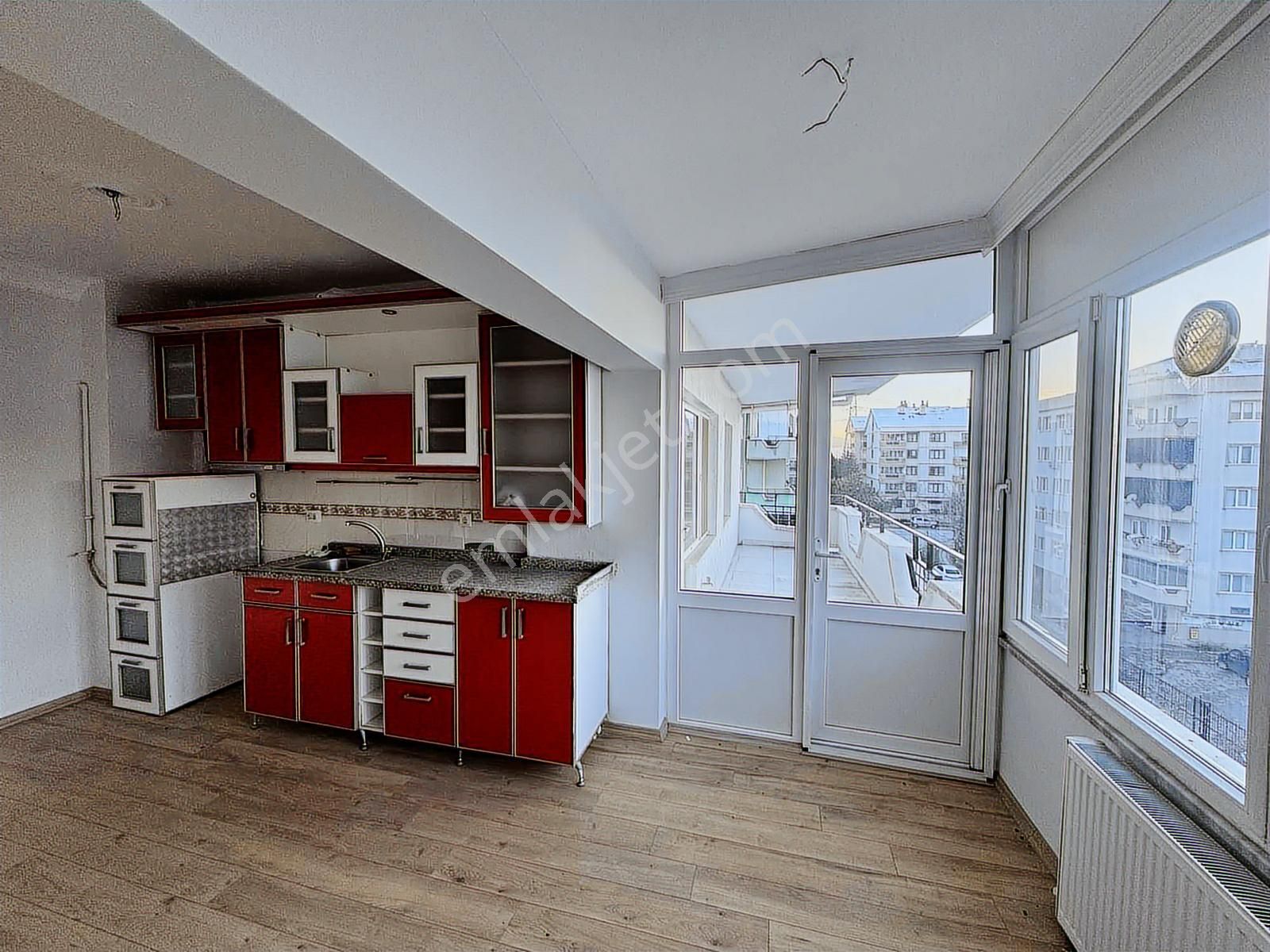 Aile Binasında 3+1 Kat Mülkiyetli 130 M2 Daire !!! - Görsel 27