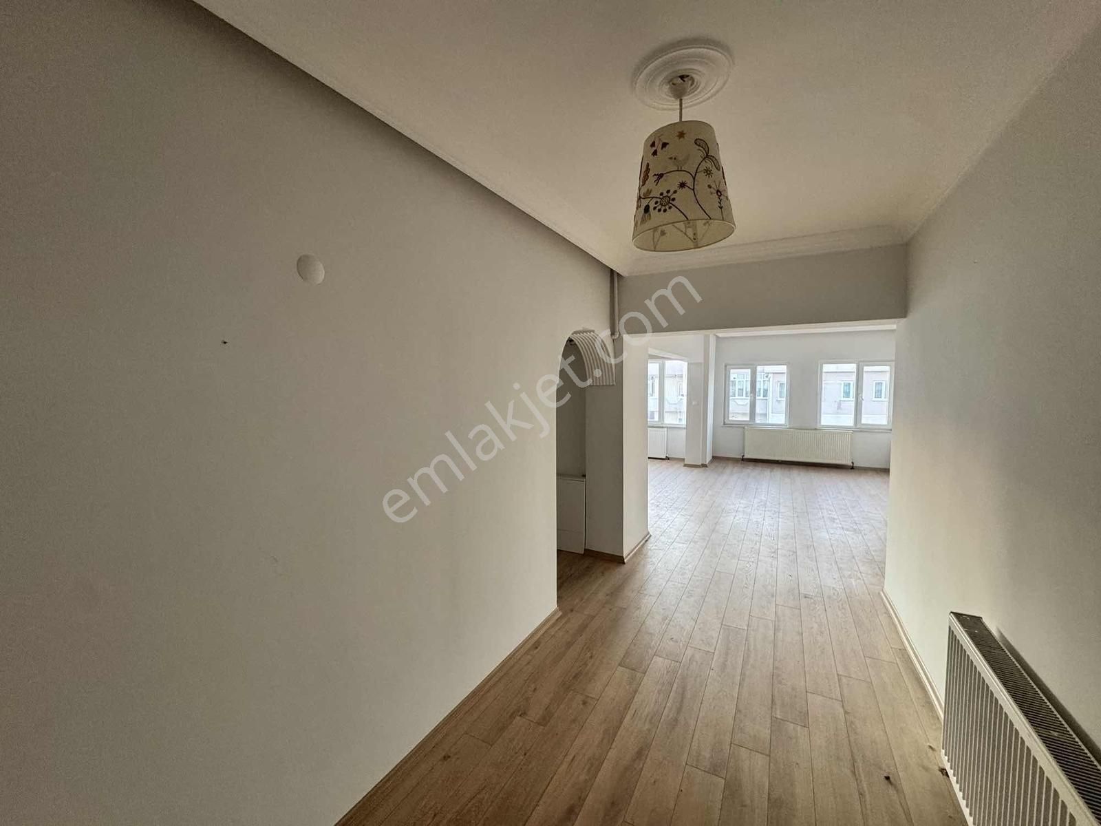 Aile Binasında 3+1 Kat Mülkiyetli 130 M2 Daire !!! - Görsel 9