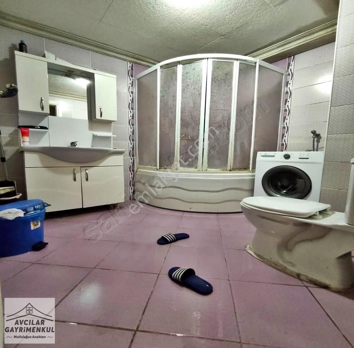 Avcılar Gayrimenkul'den Metrobüse 5 Dk! 130m2 Geniş 3+1 2. Kat - Görsel 3
