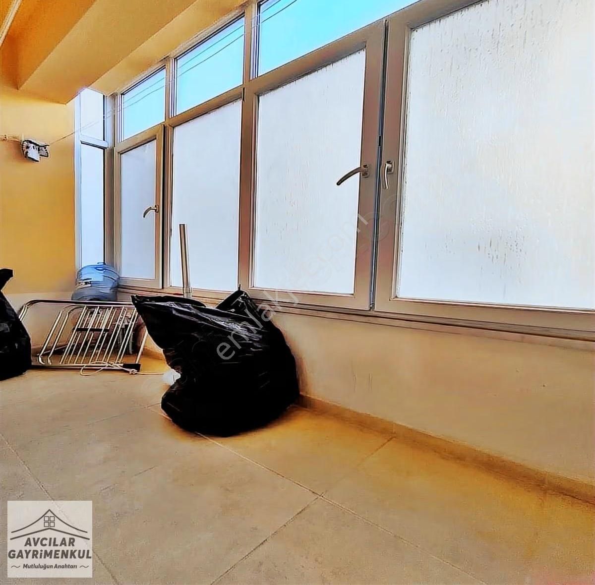 Avcılar Gayrimenkul'den Kiralık Eşyalı 3+1 130m2 Daire - Görsel 2