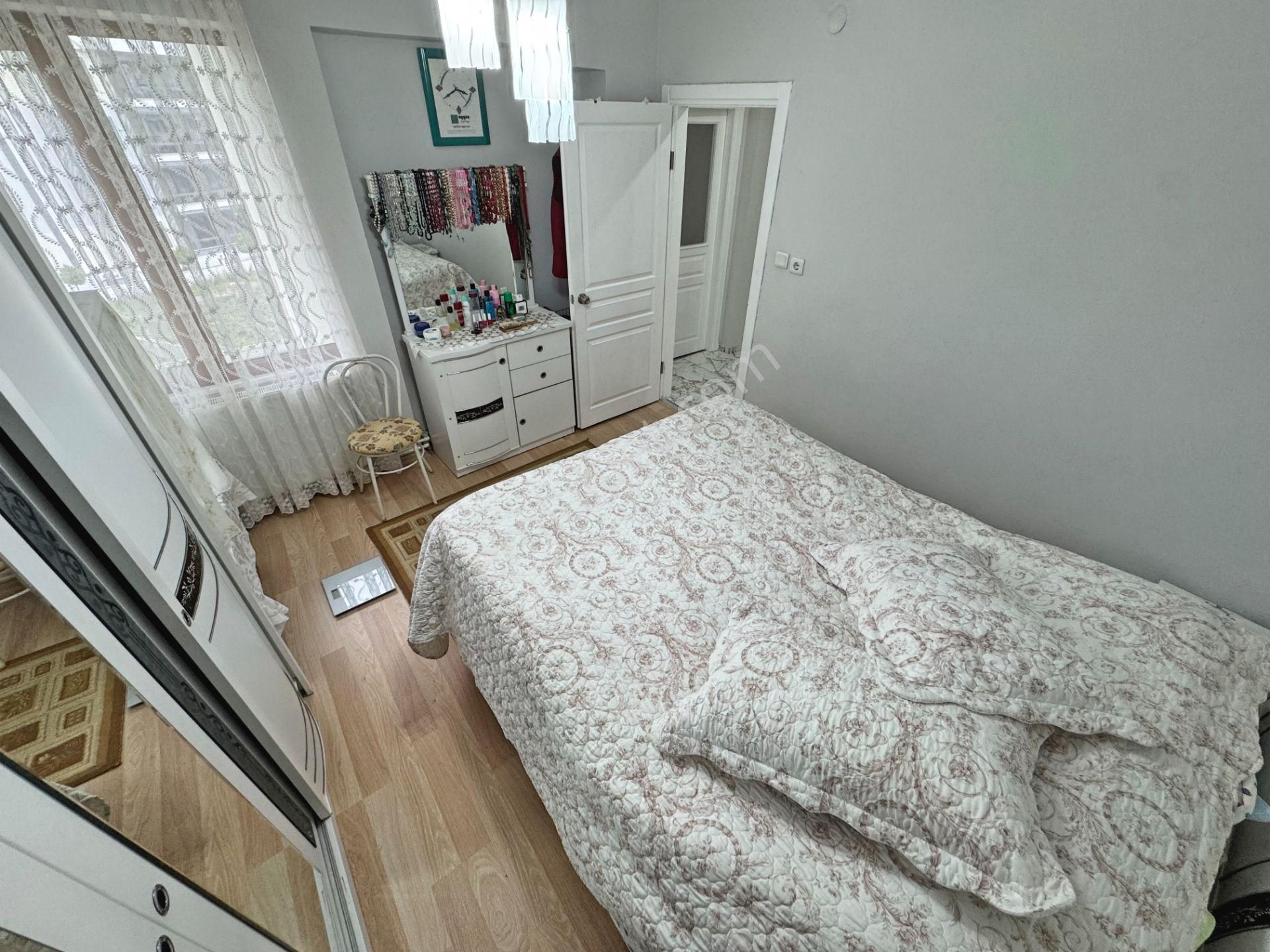 🔴 Güç Gayrimenkul'den Akçay'da Ara Kat Kombili Masrafsız Geniş 3+1 Daire - Görsel 32