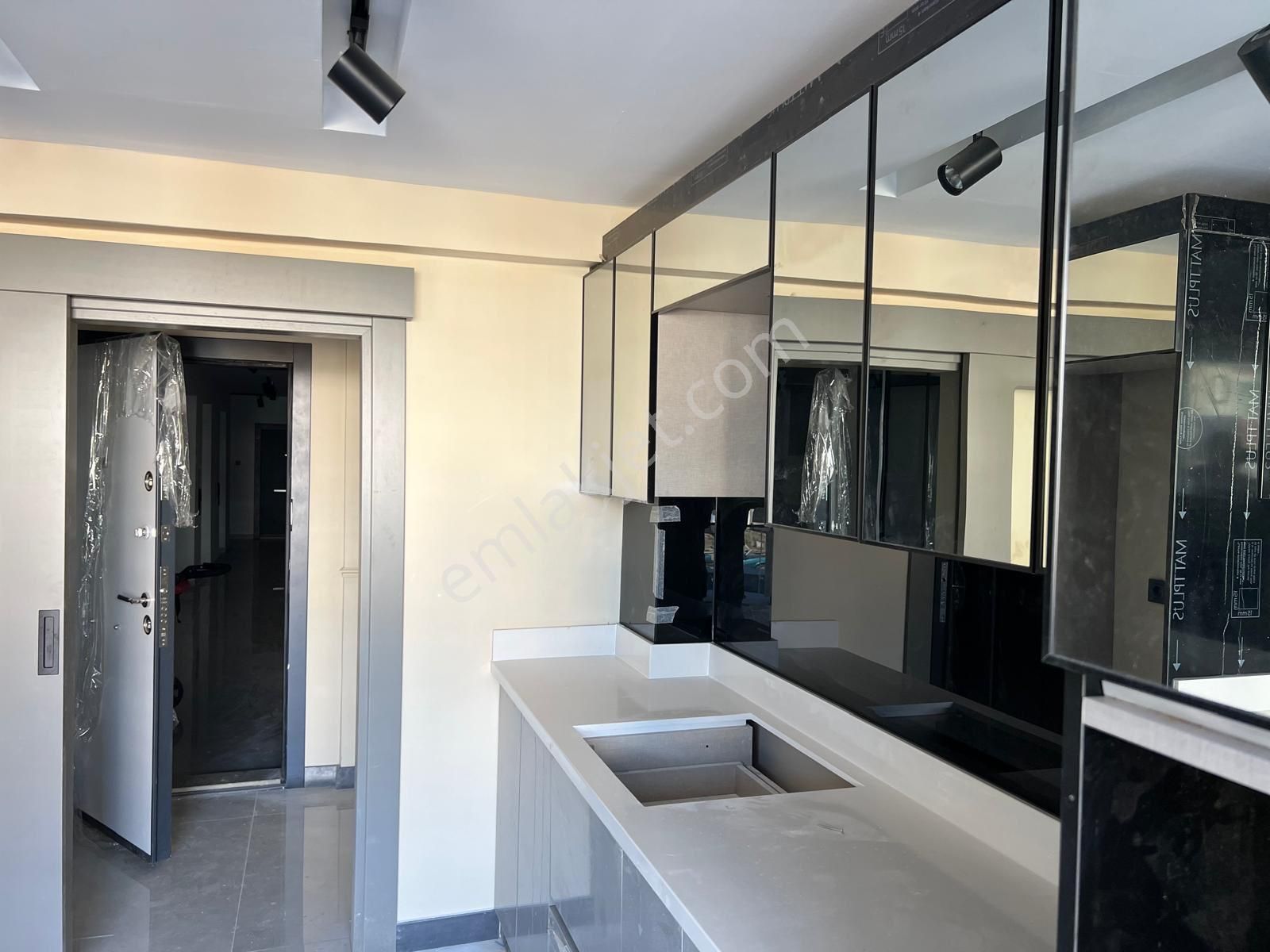 Karapürçek’te Sıfır, İskanlı, Yüksek Giriş Lüks 3+1 Daire - Görsel 27