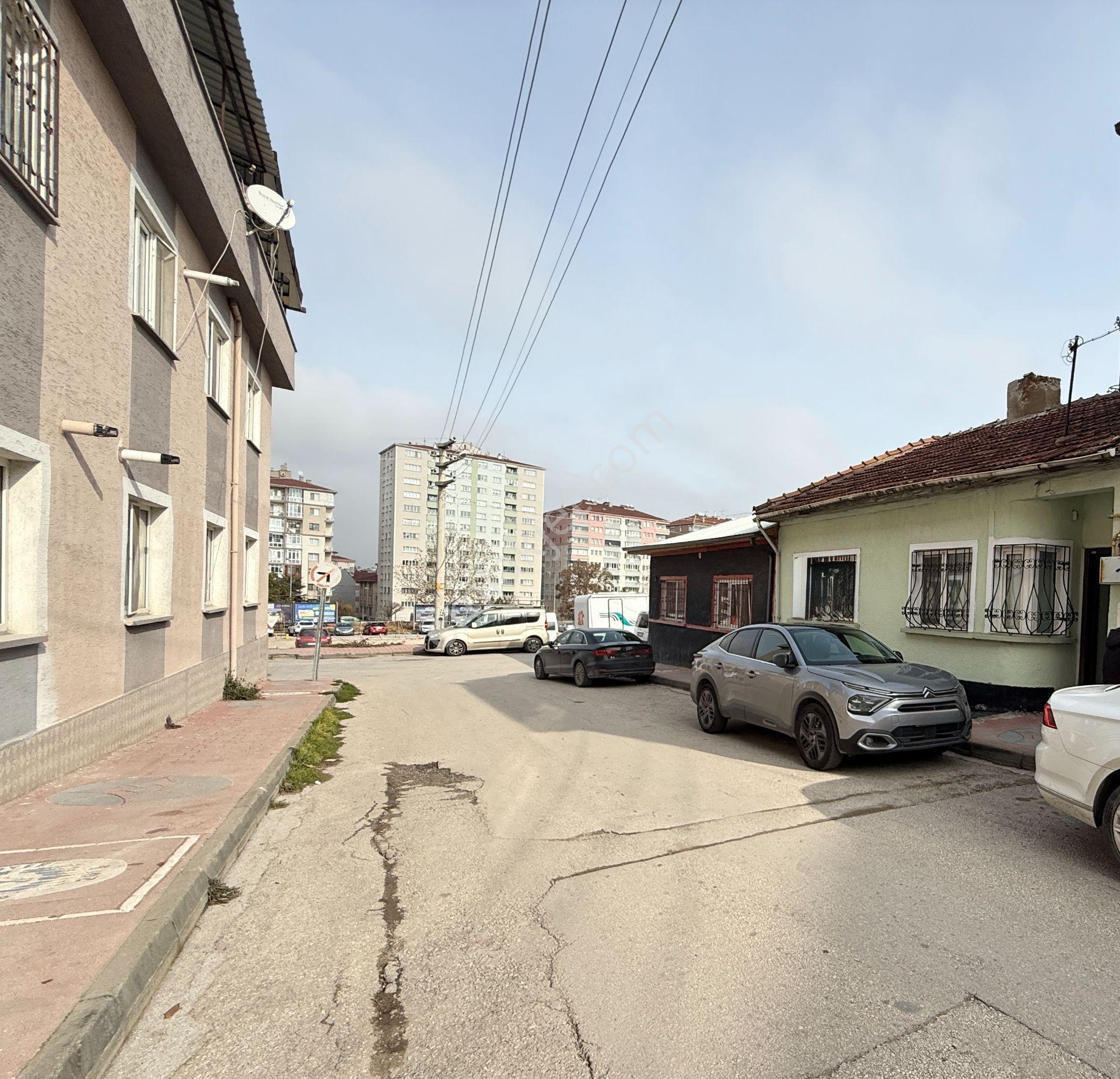 Özbey Emlaktan Odunpazarı Belediyesi Yanı Müstakil Ev - Görsel 28