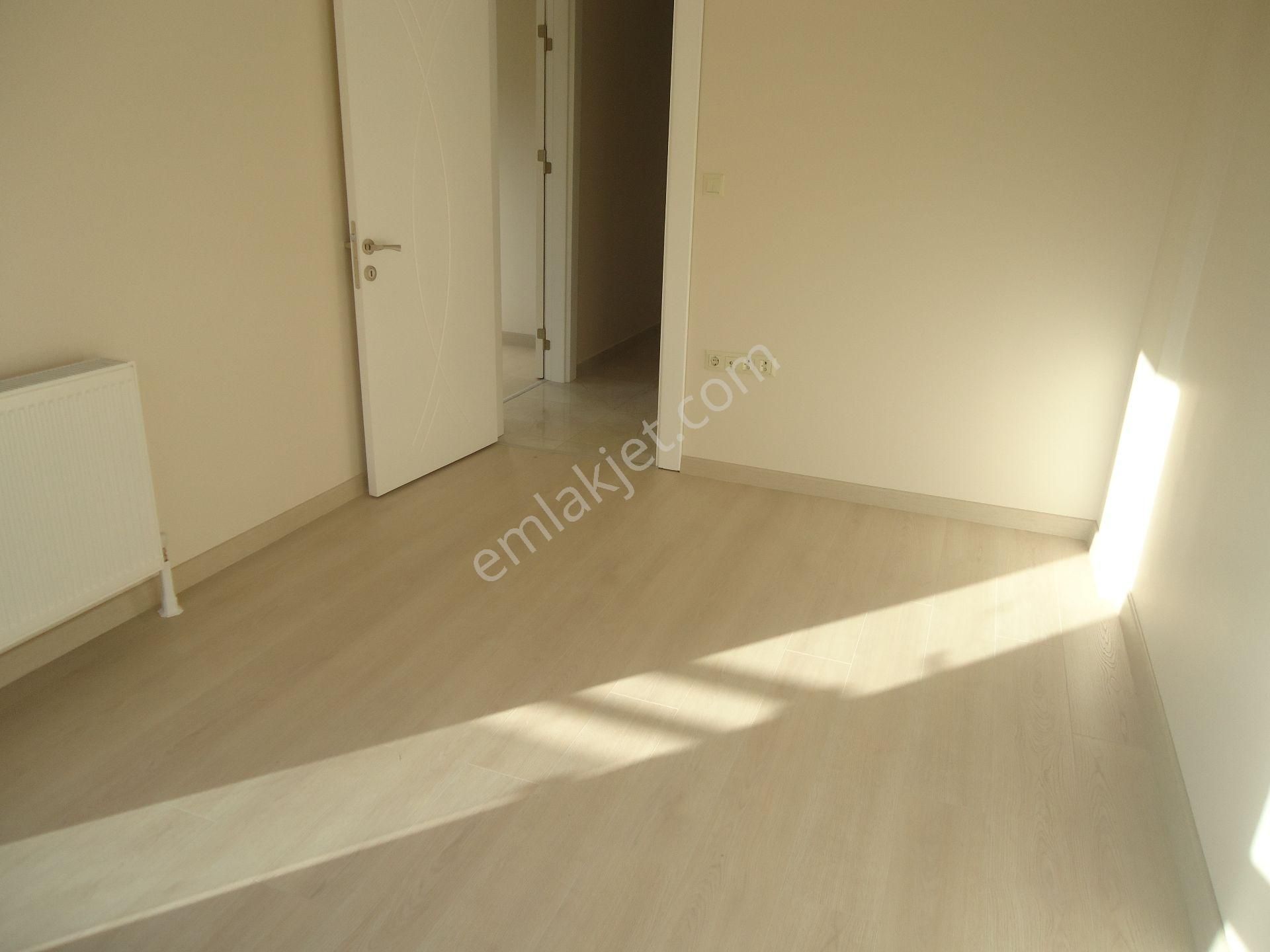 Aydınlıkevlerde Full Yapılı 3+1 Kiralık Daire Gizem Emlaktan - Görsel 25