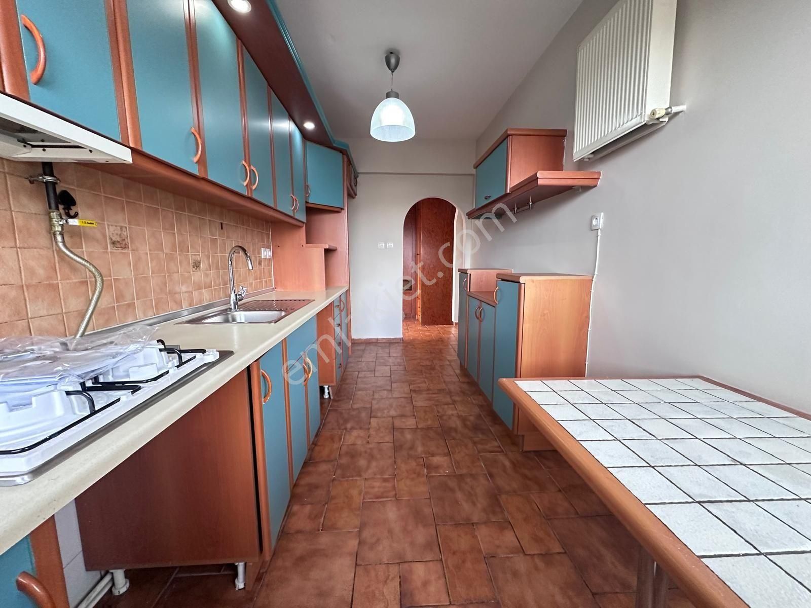 Met'den Bayar Cad. Koru Manzaralı 3+1 Çift Balkonlu Masrafsız - Görsel 10