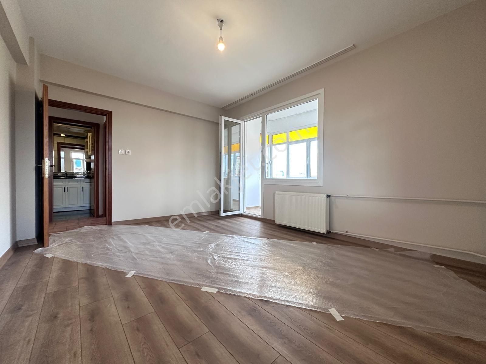 Met'den Bayar Cad. Koru Manzaralı 3+1 Çift Balkonlu Masrafsız - Görsel 18