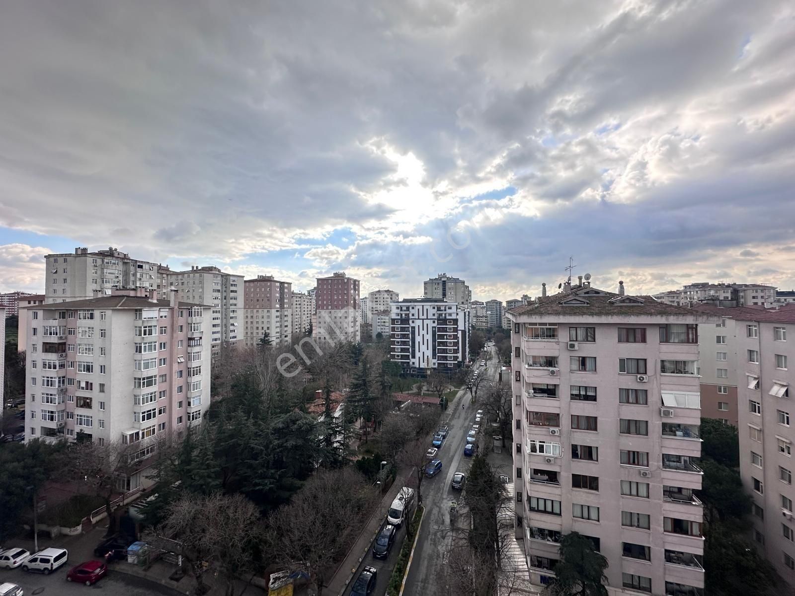 Met'den Bayar Cad. Koru Manzaralı 3+1 Çift Balkonlu Masrafsız - Görsel 32