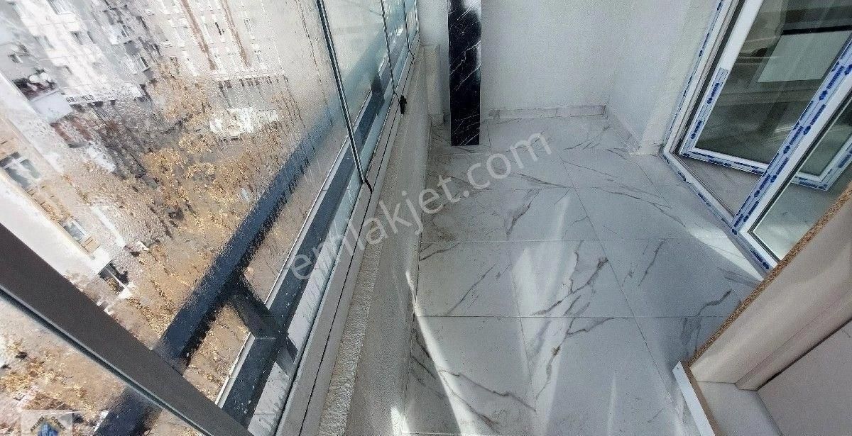 Akşemsettin'de 3 Cepheli Ful+ful Yapılı Kat Da 3+1 Daire - Görsel 9