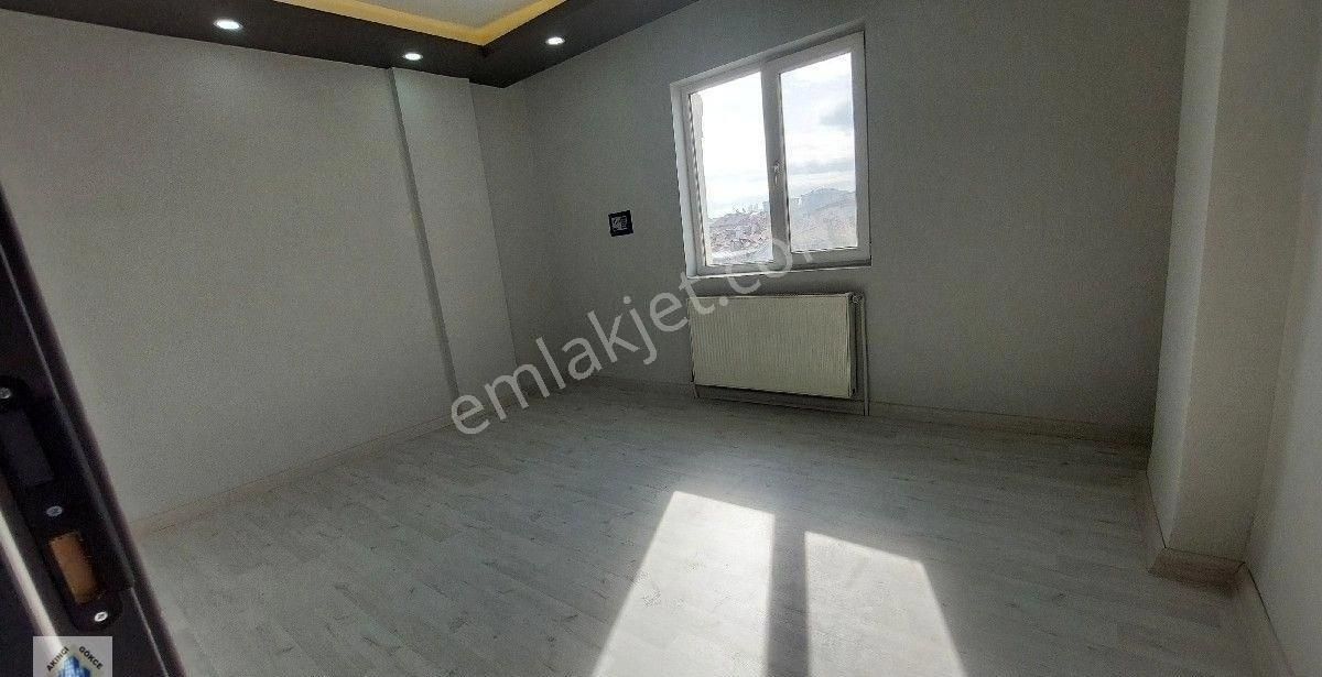 Akşemsettin'de 3 Cepheli Ful+ful Yapılı Kat Da 3+1 Daire - Görsel 11