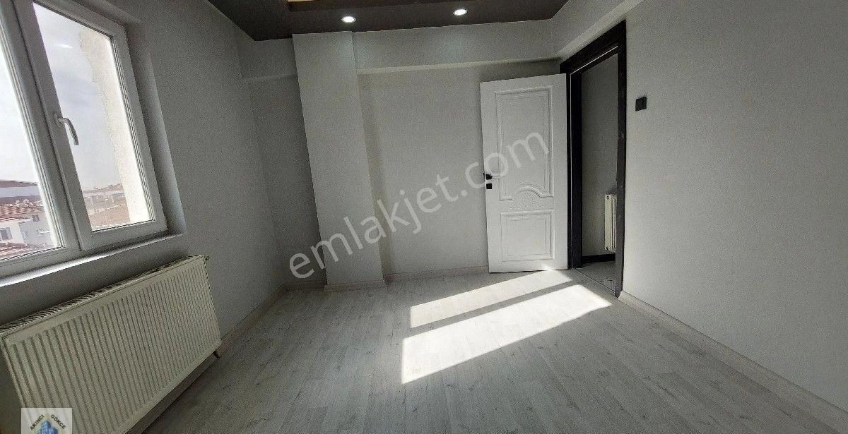 Akşemsettin'de 3 Cepheli Ful+ful Yapılı Kat Da 3+1 Daire - Görsel 25