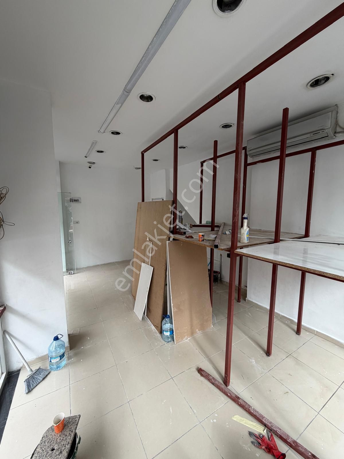 Telsizde Köşe Başı 2 Katlı Kiralık Dükkan - Görsel 3