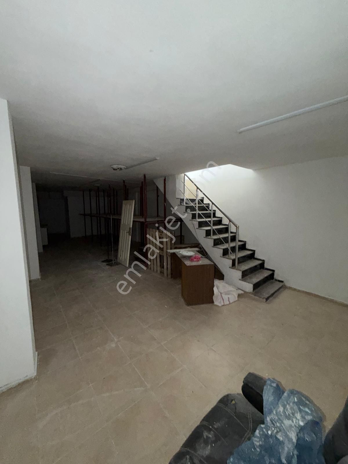 Telsizde Köşe Başı 2 Katlı Kiralık Dükkan - Görsel 5