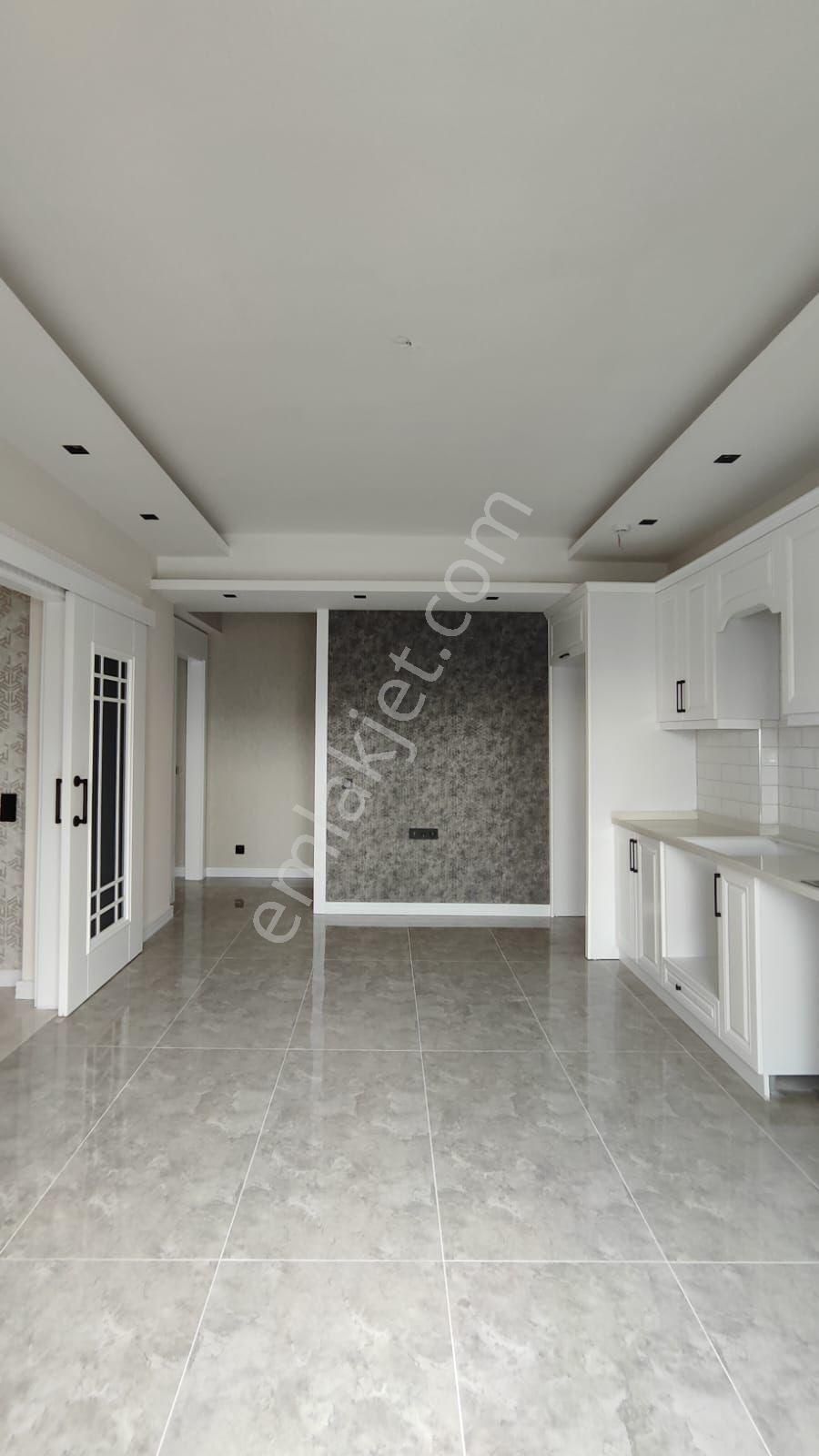 Thor'da Mezitli Akdeniz Mahallesinde Havuzlu 2+1 Kiralık Daire - Görsel 9