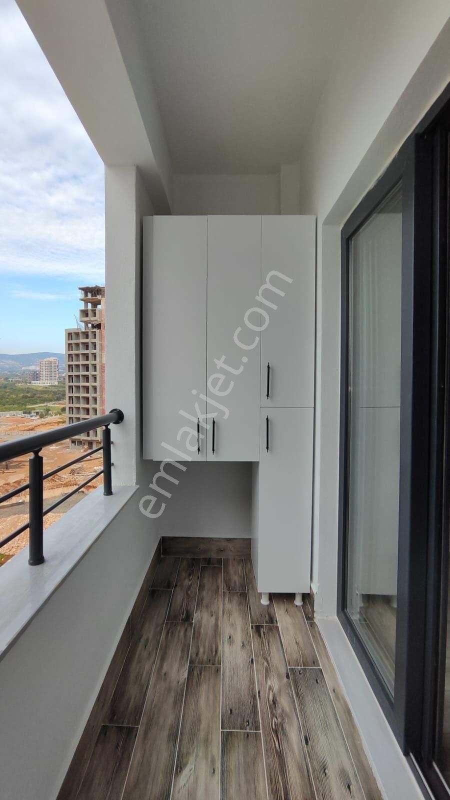 Thor'da Mezitli Akdeniz Mahallesinde Havuzlu 2+1 Kiralık Daire - Görsel 20