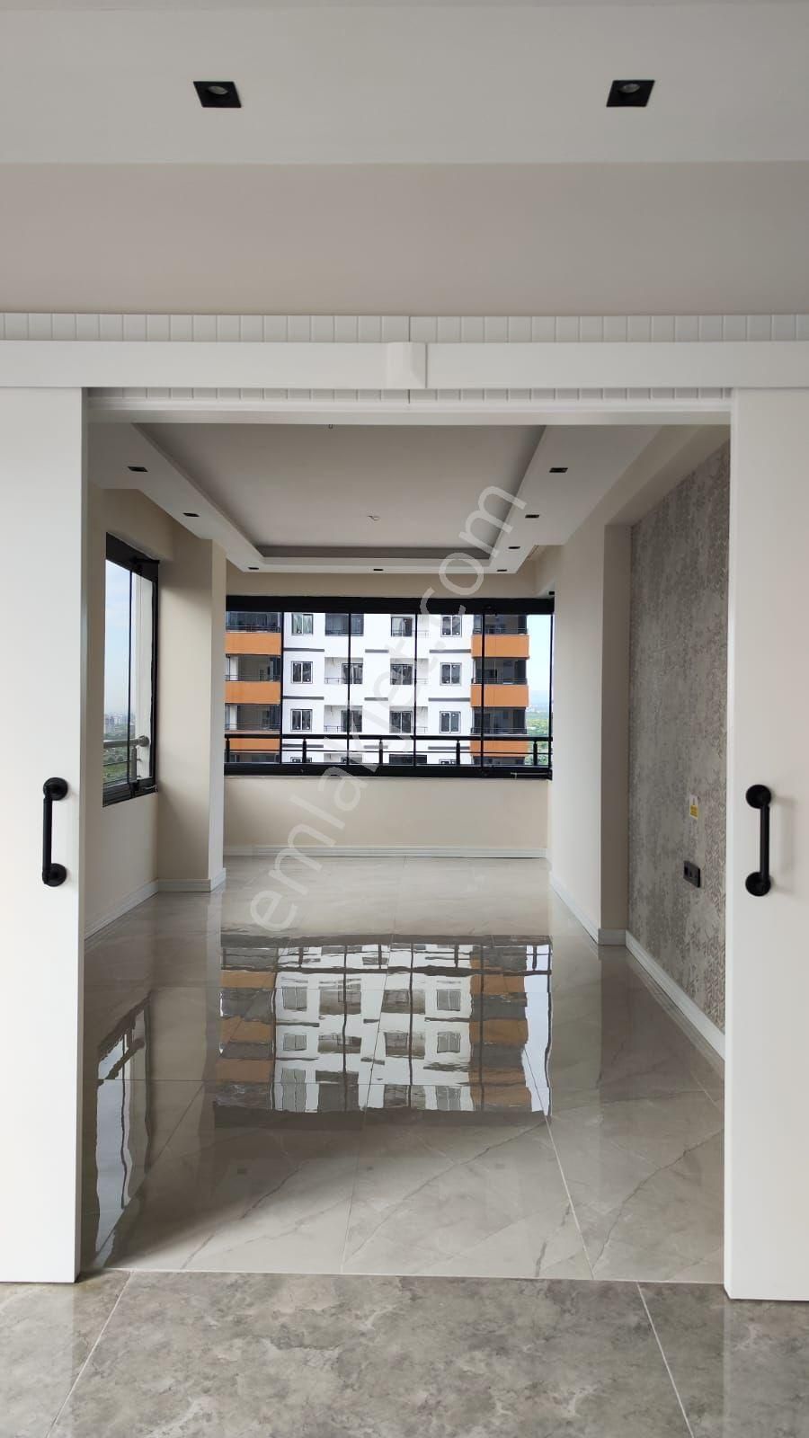 Thor'da Mezitli Akdeniz Mahallesinde Havuzlu 2+1 Kiralık Daire - Görsel 10