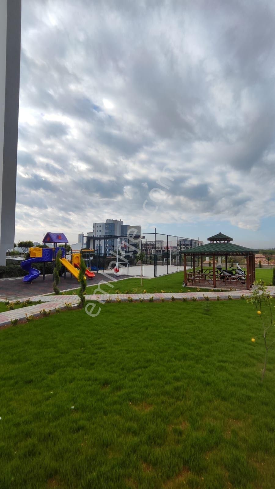 Thor'da Mezitli Akdeniz Mahallesinde Havuzlu 2+1 Kiralık Daire - Görsel 23