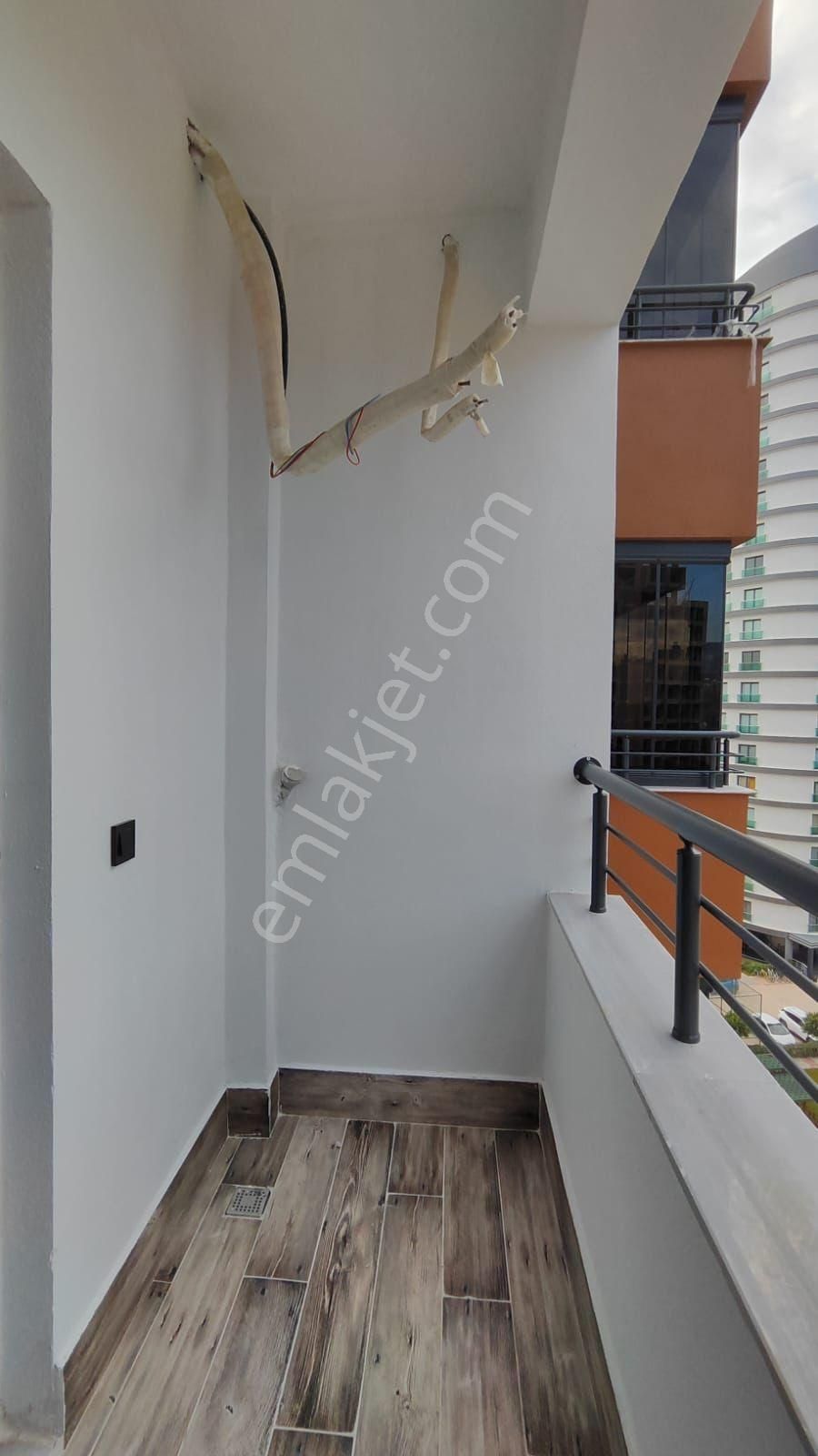 Thor'da Mezitli Akdeniz Mahallesinde Havuzlu 2+1 Kiralık Daire - Görsel 21