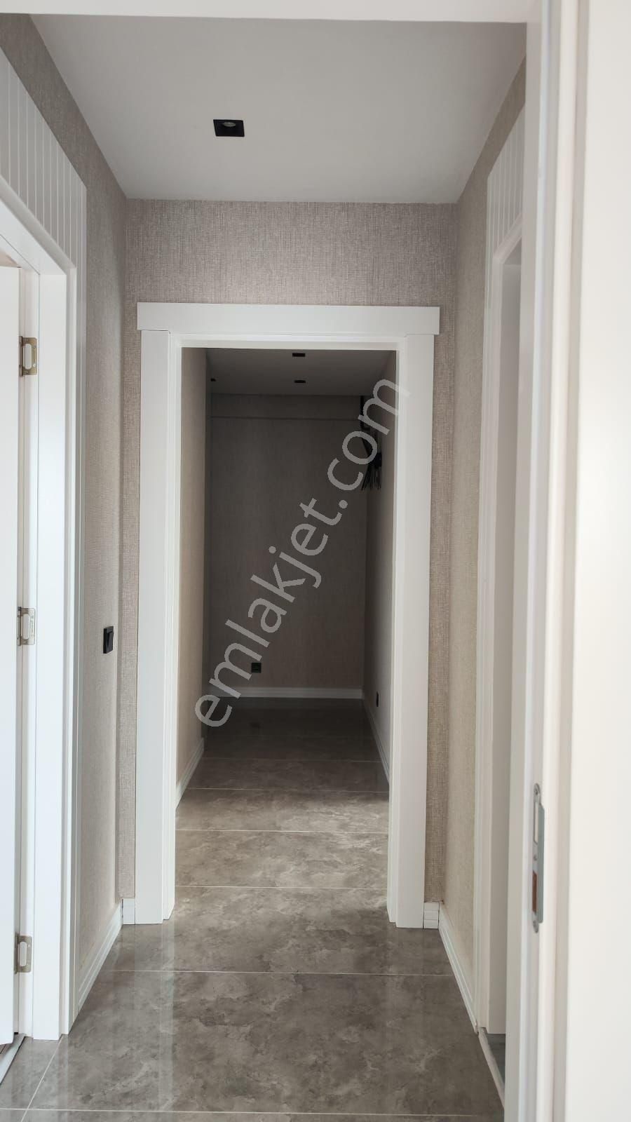 Thor'da Mezitli Akdeniz Mahallesinde Havuzlu 2+1 Kiralık Daire - Görsel 15