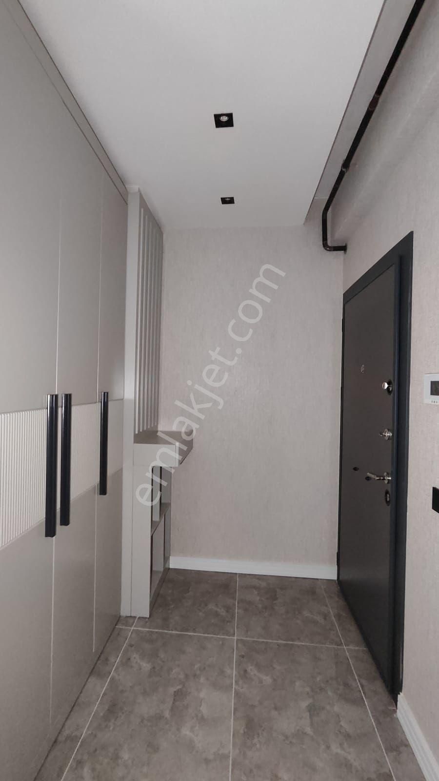 Thor'da Mezitli Akdeniz Mahallesinde Havuzlu 2+1 Kiralık Daire - Görsel 5