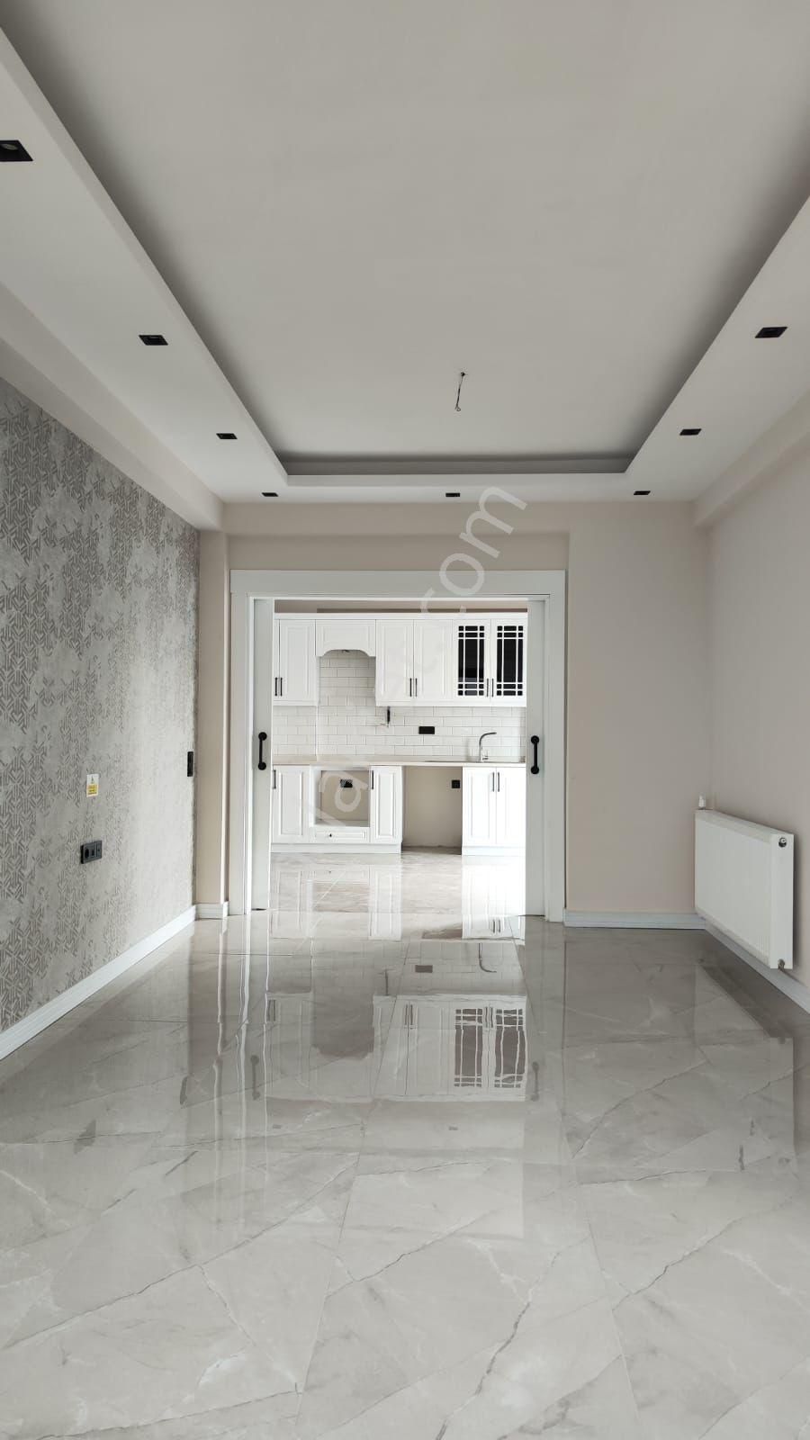 Thor'da Mezitli Akdeniz Mahallesinde Havuzlu 2+1 Kiralık Daire - Görsel 11