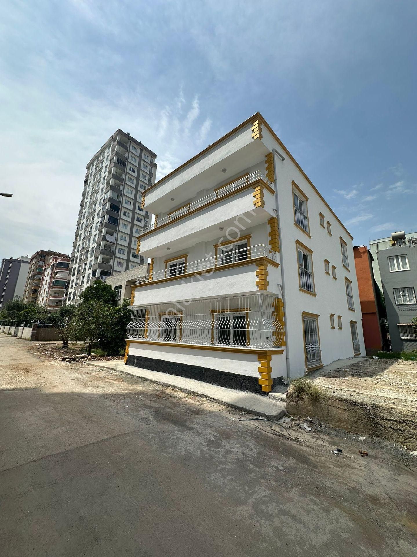 Satılık 3 Katlı Ev - Görsel 3