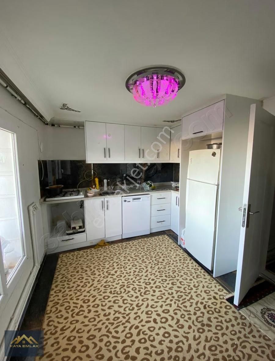 Güneş Mahallesinde Yüksek Giriş 2+1 Kattan Bölme