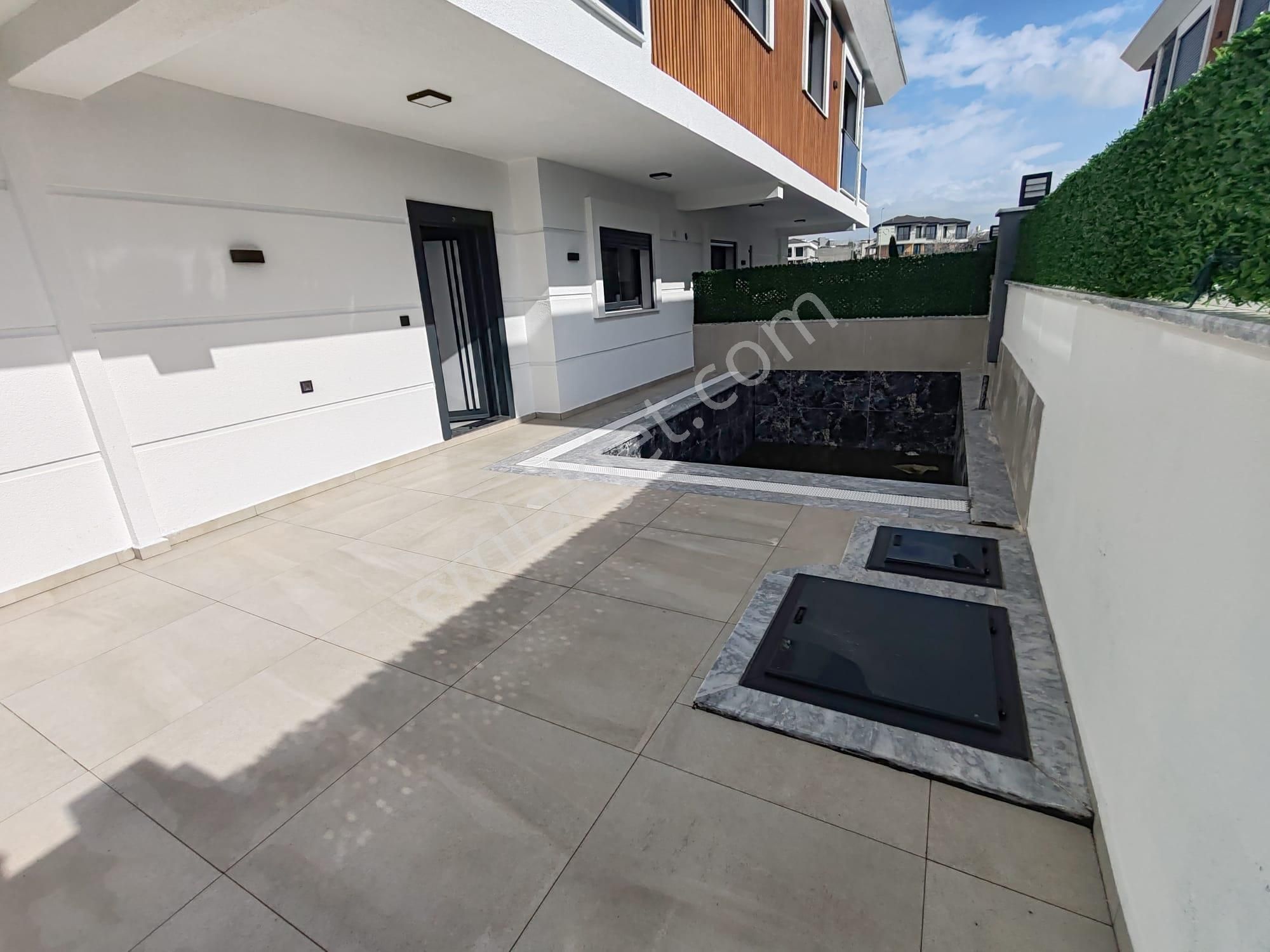 Didim'de Lüks 3+1 Havuzlu Villa - Görsel 3