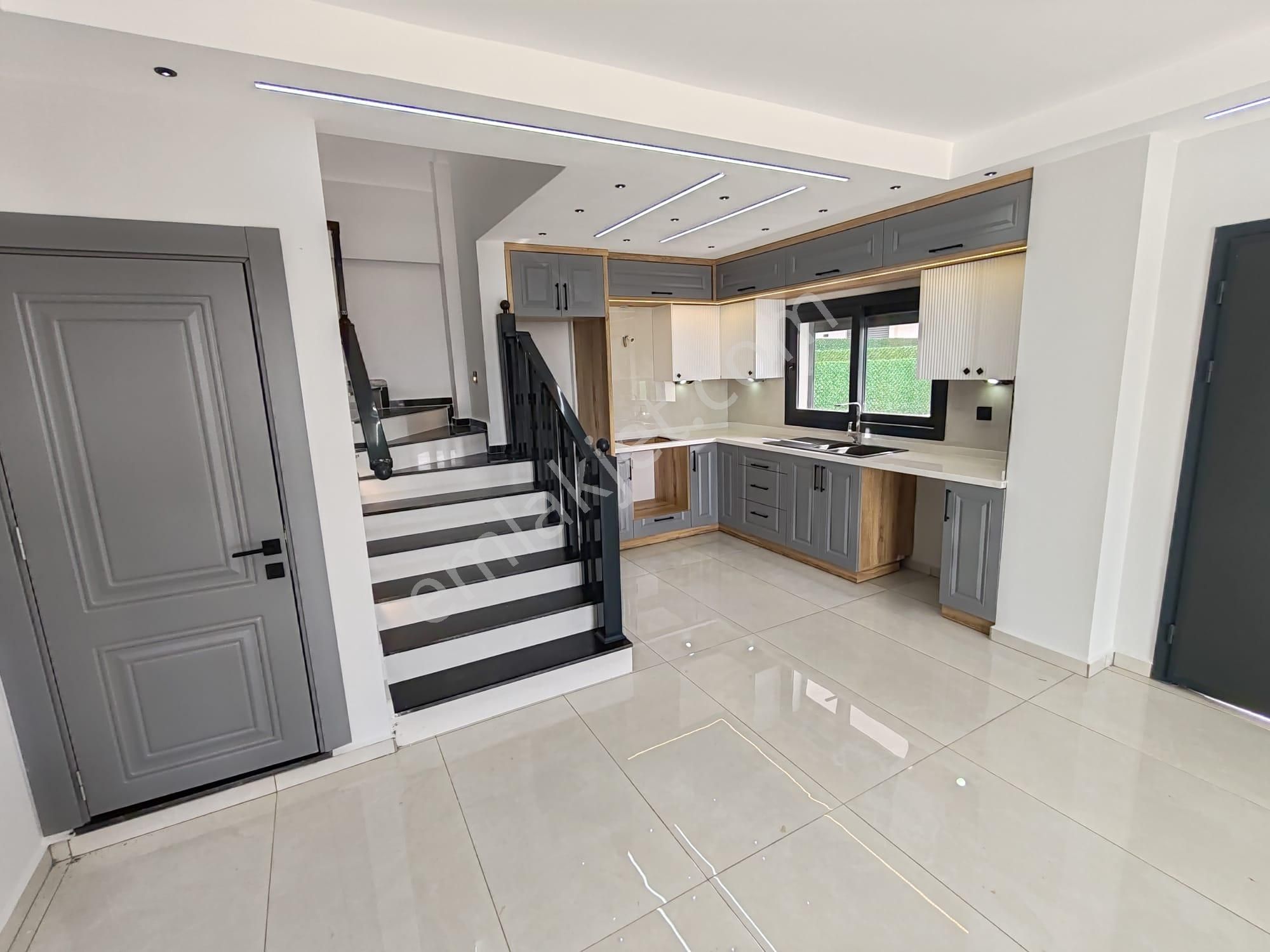 Didim'de Lüks 3+1 Havuzlu Villa - Görsel 8